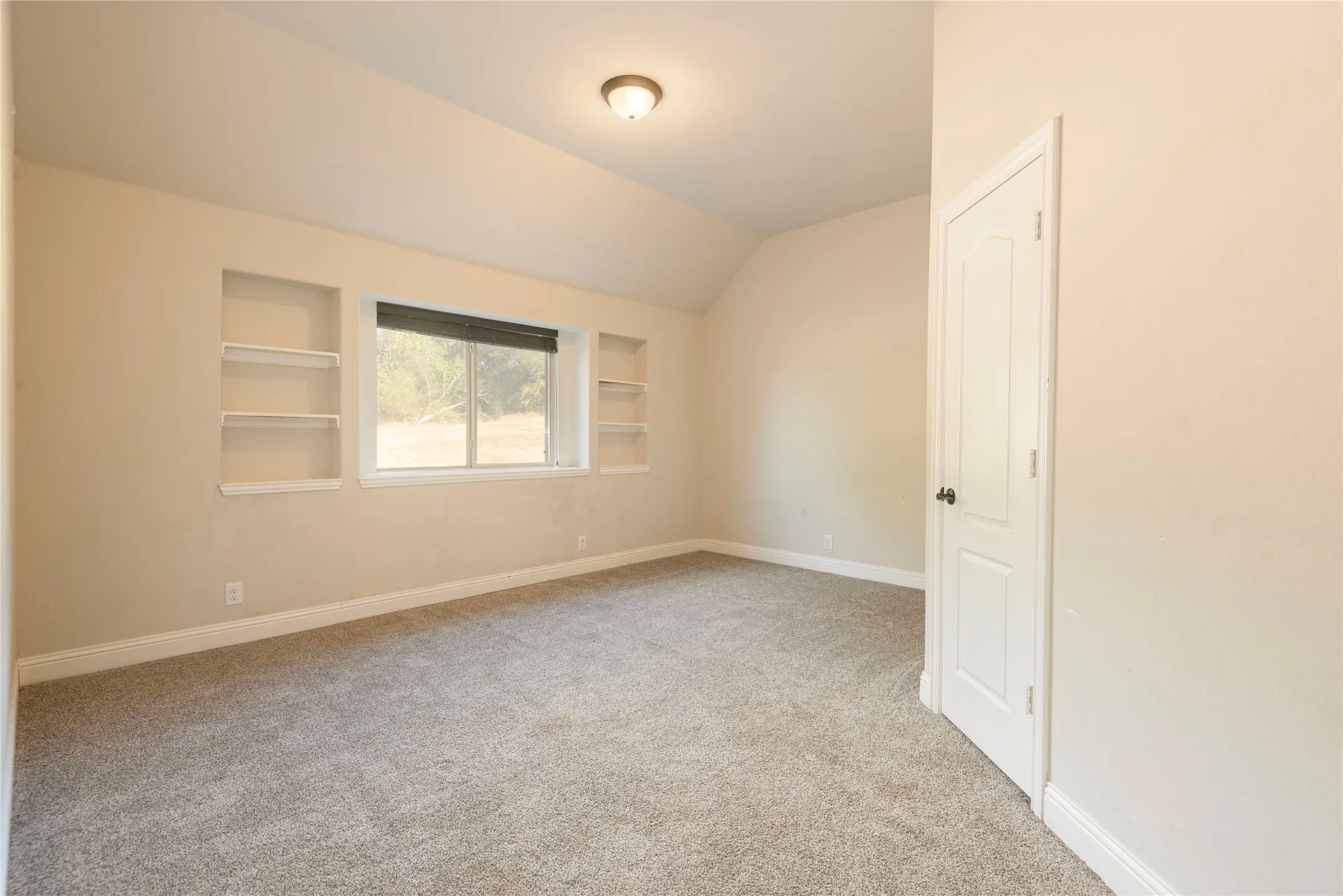 3rd downstairs bedroom
