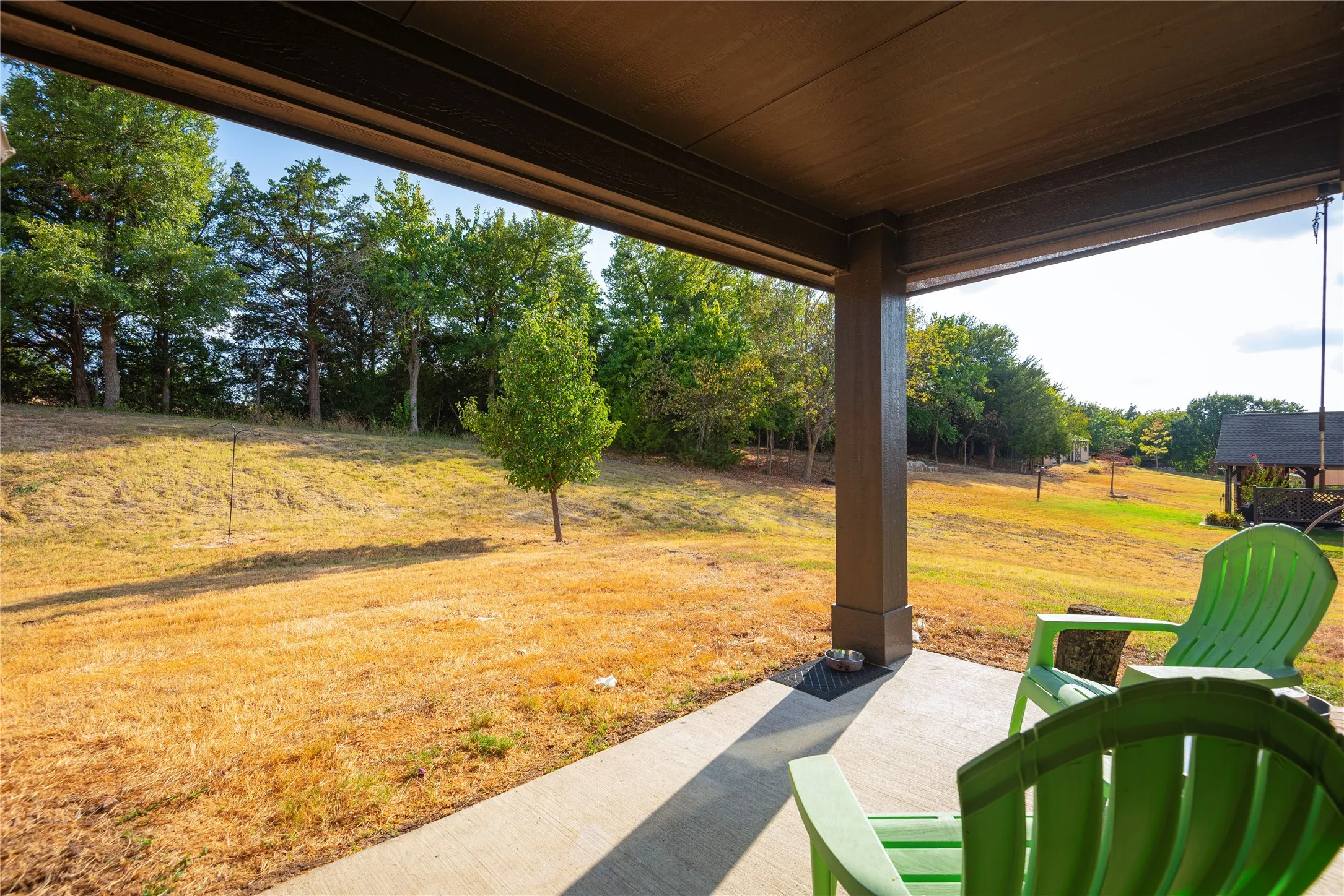 Single Family Residence For Sale in Collin County , 1311 Firefly Ridge, Blue Ridge, Texas 75424, 4 Bedroom, 3 Bathroom, 3 Garage spaces, 2,688 Sqft, built in 2016, mls#21374969, Real Estate Agent in Blue Ridge, Homes For Sale in Collin county, Homes For Sale in Blue Ridge, Realtor in Blue Ridge Texas, Real Estate Brokerage Independent Realty Texas, Luminita Cordes Realtor