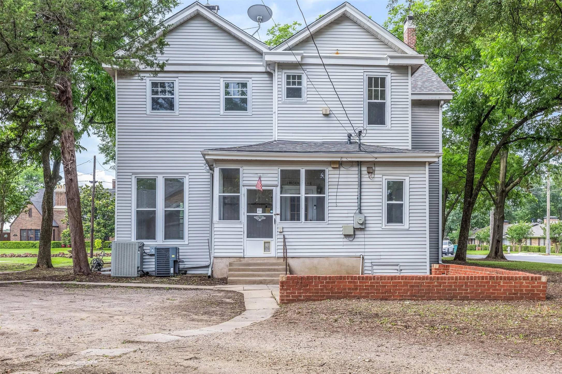 Office For Sale in Grayson County , 721 W Washington Street, Sherman, Texas 75092, 0, 0, Garage spaces, 0 Sqft, built in 1897, mls#21369860, Real Estate Agent in Sherman, Homes For Sale in Grayson county, Homes For Sale in Sherman, Realtor in Sherman Texas, Real Estate Brokerage Independent Realty Texas, Luminita Cordes Realtor