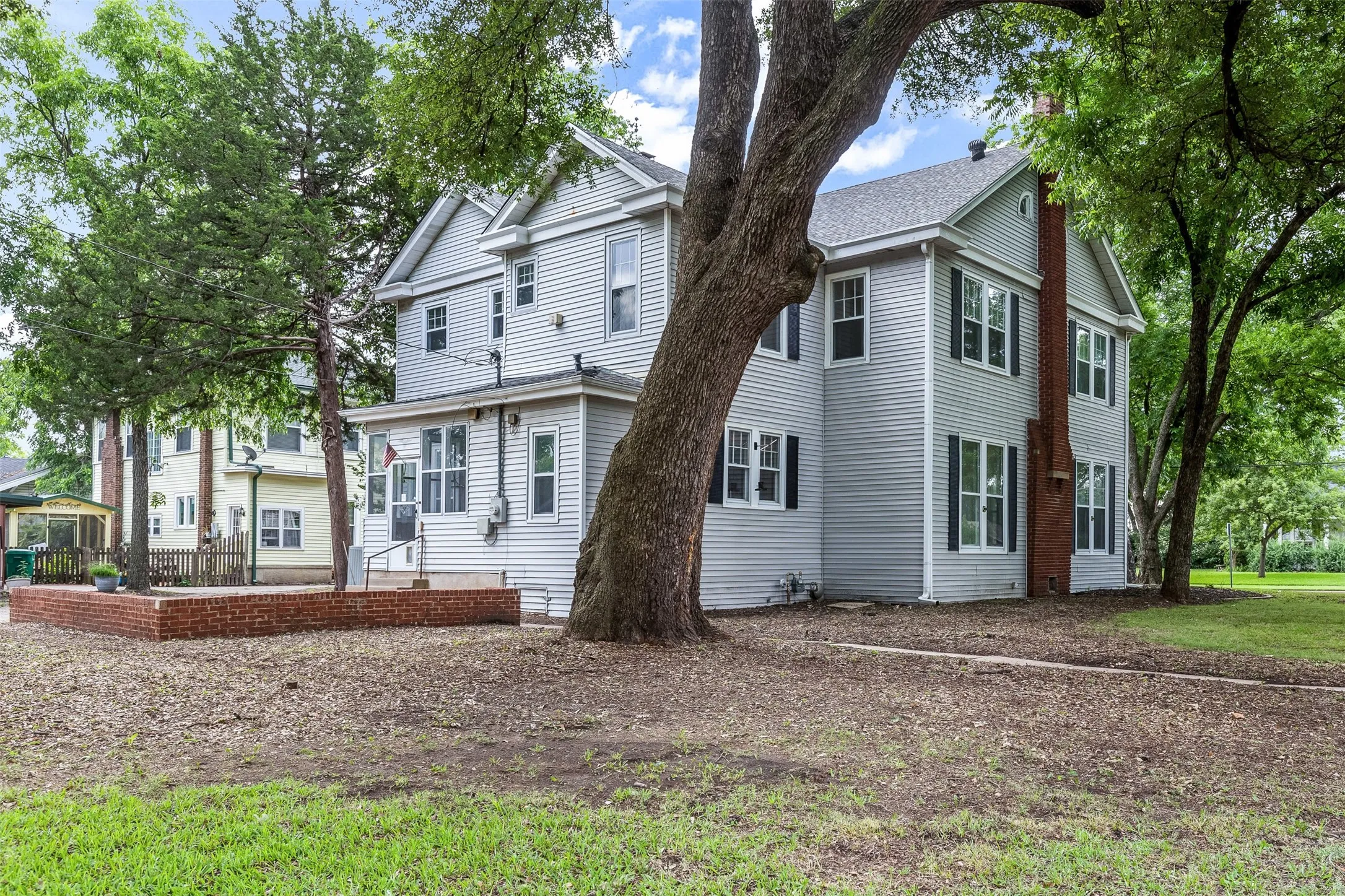 Office For Sale in Grayson County , 721 W Washington Street, Sherman, Texas 75092, 0, 0, Garage spaces, 0 Sqft, built in 1897, mls#21369860, Real Estate Agent in Sherman, Homes For Sale in Grayson county, Homes For Sale in Sherman, Realtor in Sherman Texas, Real Estate Brokerage Independent Realty Texas, Luminita Cordes Realtor