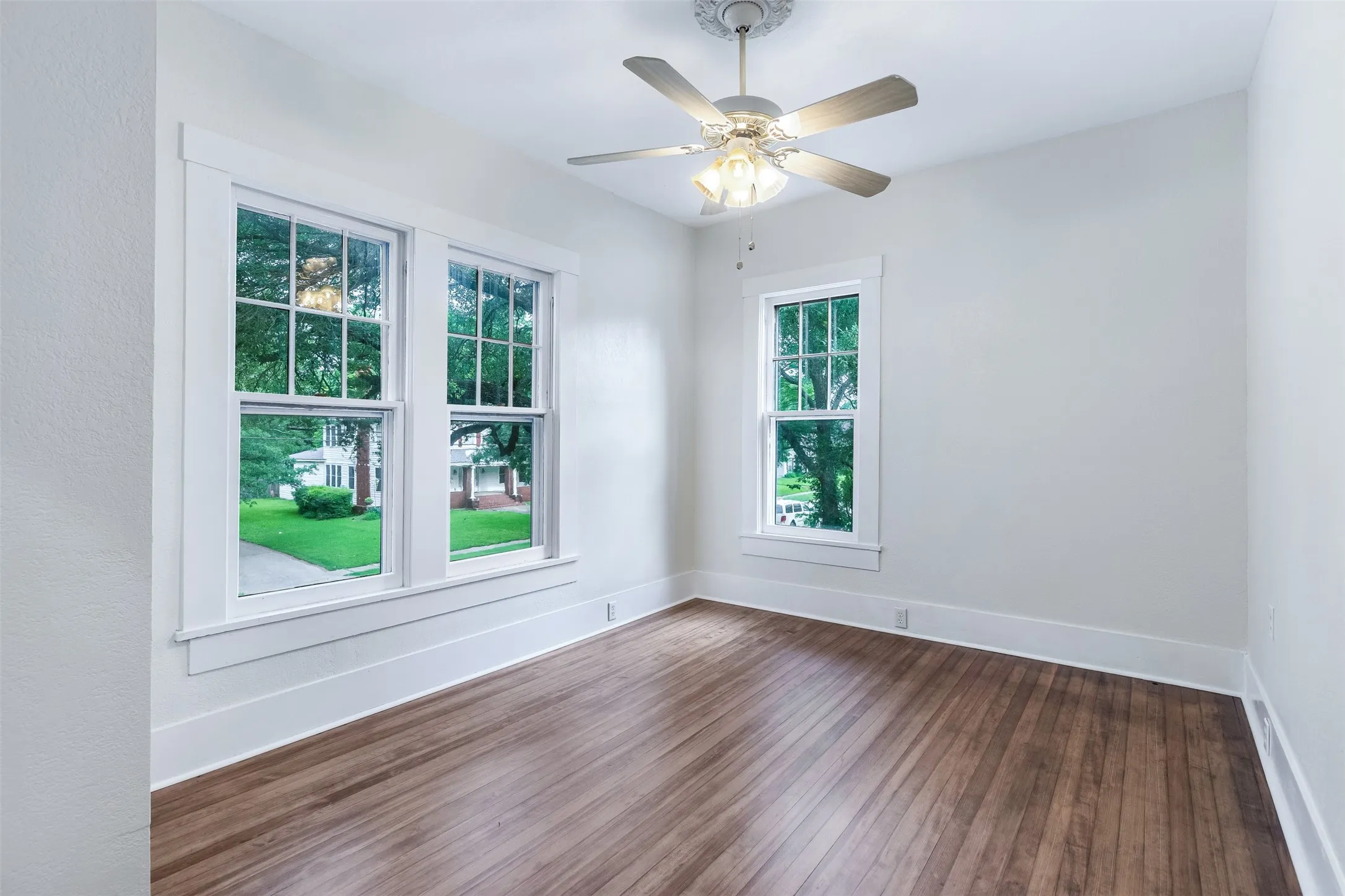 Office For Sale in Grayson County , 721 W Washington Street, Sherman, Texas 75092, 0, 0, Garage spaces, 0 Sqft, built in 1897, mls#21369860, Real Estate Agent in Sherman, Homes For Sale in Grayson county, Homes For Sale in Sherman, Realtor in Sherman Texas, Real Estate Brokerage Independent Realty Texas, Luminita Cordes Realtor