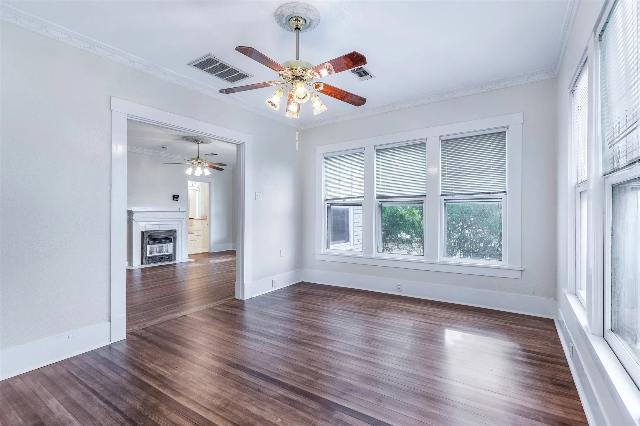 Office For Sale in Grayson County , 721 W Washington Street, Sherman, Texas 75092, 0, 0, Garage spaces, 0 Sqft, built in 1897, mls#21369860, Real Estate Agent in Sherman, Homes For Sale in Grayson county, Homes For Sale in Sherman, Realtor in Sherman Texas, Real Estate Brokerage Independent Realty Texas, Luminita Cordes Realtor