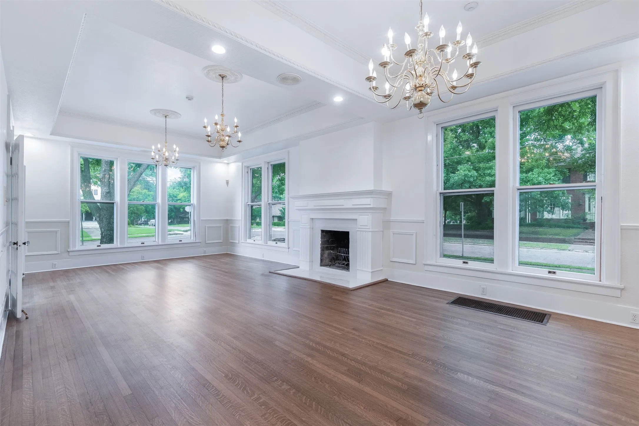 Office For Sale in Grayson County , 721 W Washington Street, Sherman, Texas 75092, 0, 0, Garage spaces, 0 Sqft, built in 1897, mls#21369860, Real Estate Agent in Sherman, Homes For Sale in Grayson county, Homes For Sale in Sherman, Realtor in Sherman Texas, Real Estate Brokerage Independent Realty Texas, Luminita Cordes Realtor