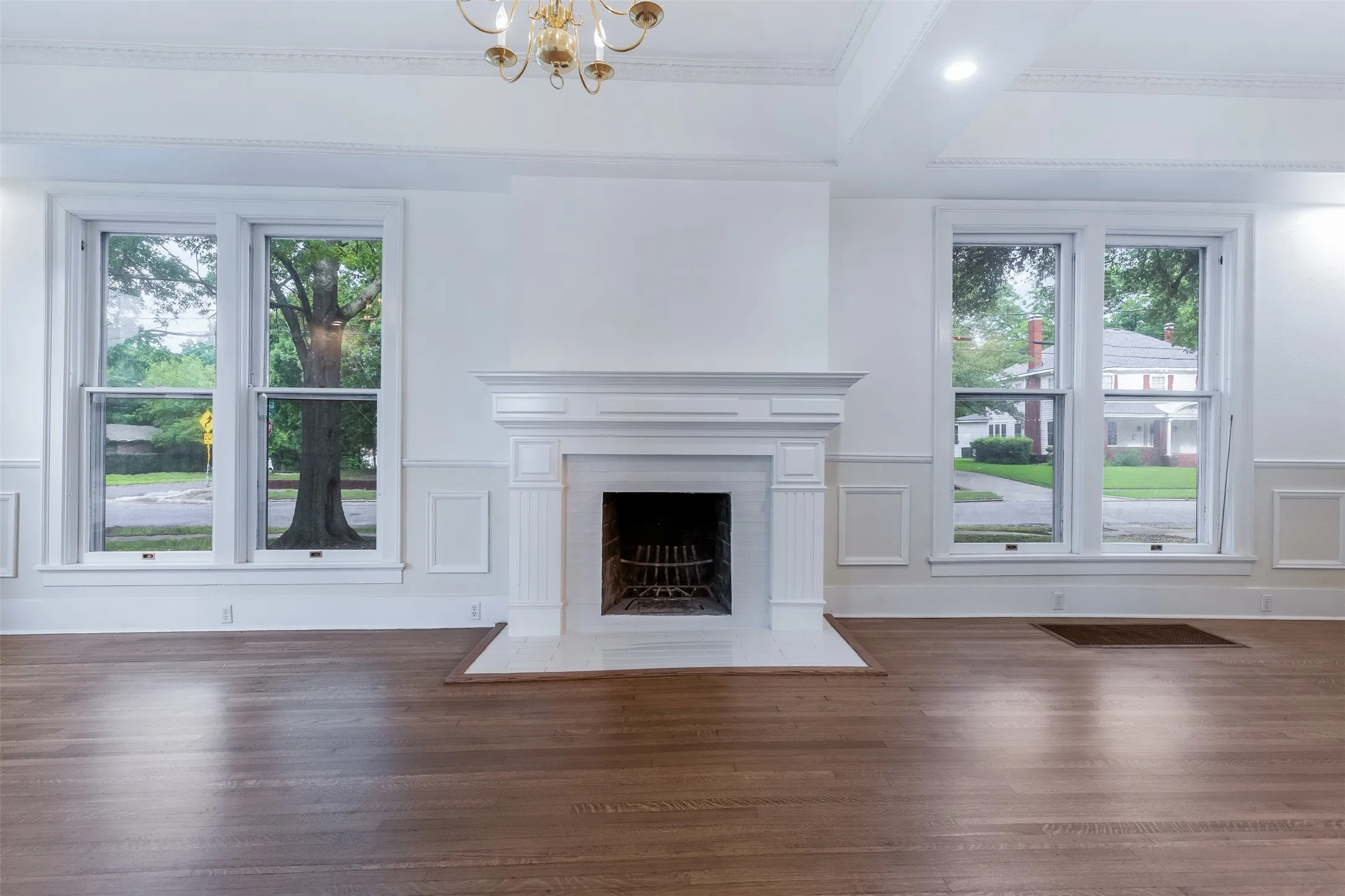 Office For Sale in Grayson County , 721 W Washington Street, Sherman, Texas 75092, 0, 0, Garage spaces, 0 Sqft, built in 1897, mls#21369860, Real Estate Agent in Sherman, Homes For Sale in Grayson county, Homes For Sale in Sherman, Realtor in Sherman Texas, Real Estate Brokerage Independent Realty Texas, Luminita Cordes Realtor