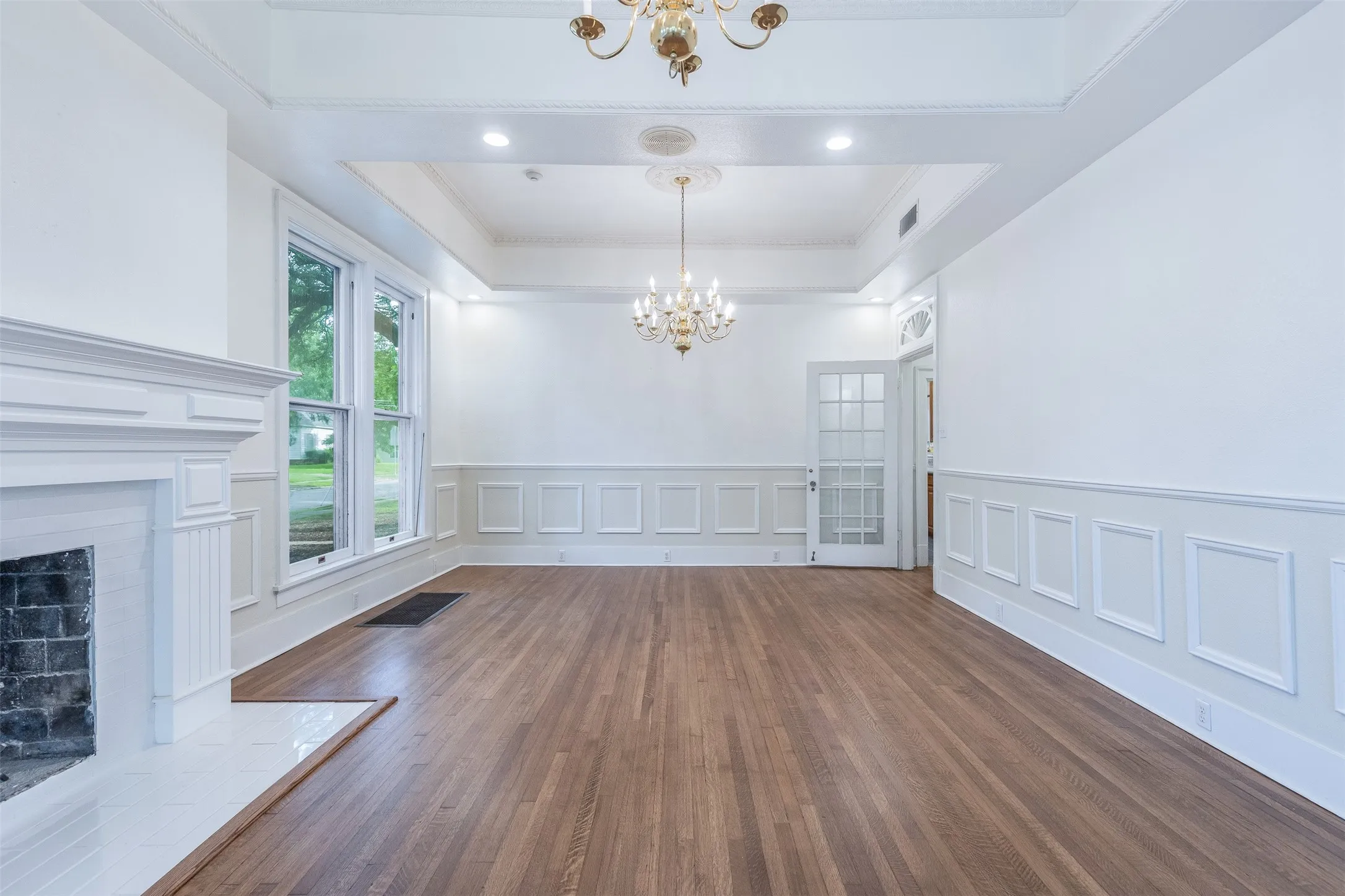 Office For Sale in Grayson County , 721 W Washington Street, Sherman, Texas 75092, 0, 0, Garage spaces, 0 Sqft, built in 1897, mls#21369860, Real Estate Agent in Sherman, Homes For Sale in Grayson county, Homes For Sale in Sherman, Realtor in Sherman Texas, Real Estate Brokerage Independent Realty Texas, Luminita Cordes Realtor