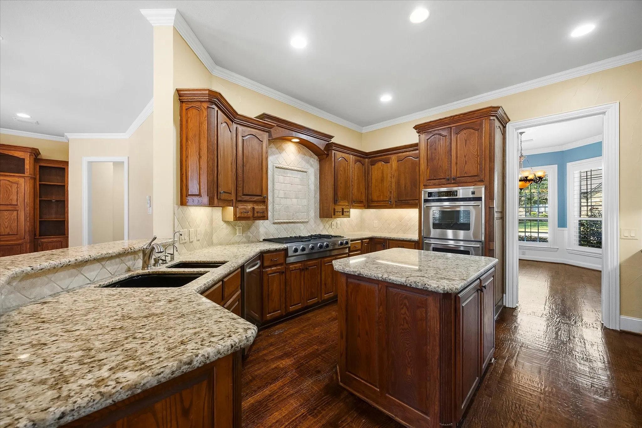 Single Family Residence For Sale in Rockwall County , 804 White Buffalo Lane, Heath, Texas 75032, 5 Bedroom, 5 Bathroom, 3 Garage spaces, 4,154 Sqft, built in 2000, mls#21374734, Real Estate Agent in Heath, Homes For Sale in Rockwall county, Homes For Sale in Heath, Realtor in Heath Texas, Real Estate Brokerage Independent Realty Texas, Luminita Cordes Realtor