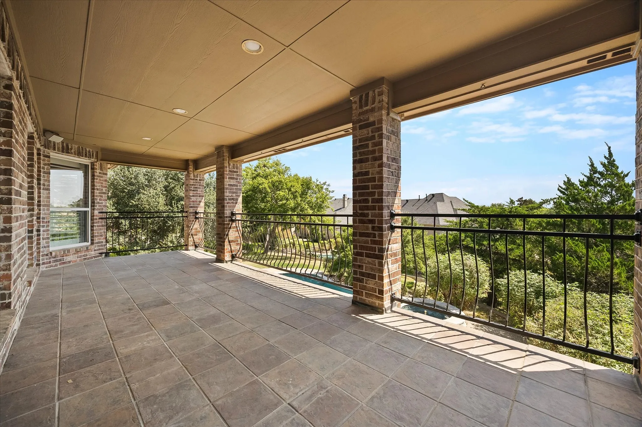 Single Family Residence For Sale in Rockwall County , 804 White Buffalo Lane, Heath, Texas 75032, 5 Bedroom, 5 Bathroom, 3 Garage spaces, 4,154 Sqft, built in 2000, mls#21374734, Real Estate Agent in Heath, Homes For Sale in Rockwall county, Homes For Sale in Heath, Realtor in Heath Texas, Real Estate Brokerage Independent Realty Texas, Luminita Cordes Realtor