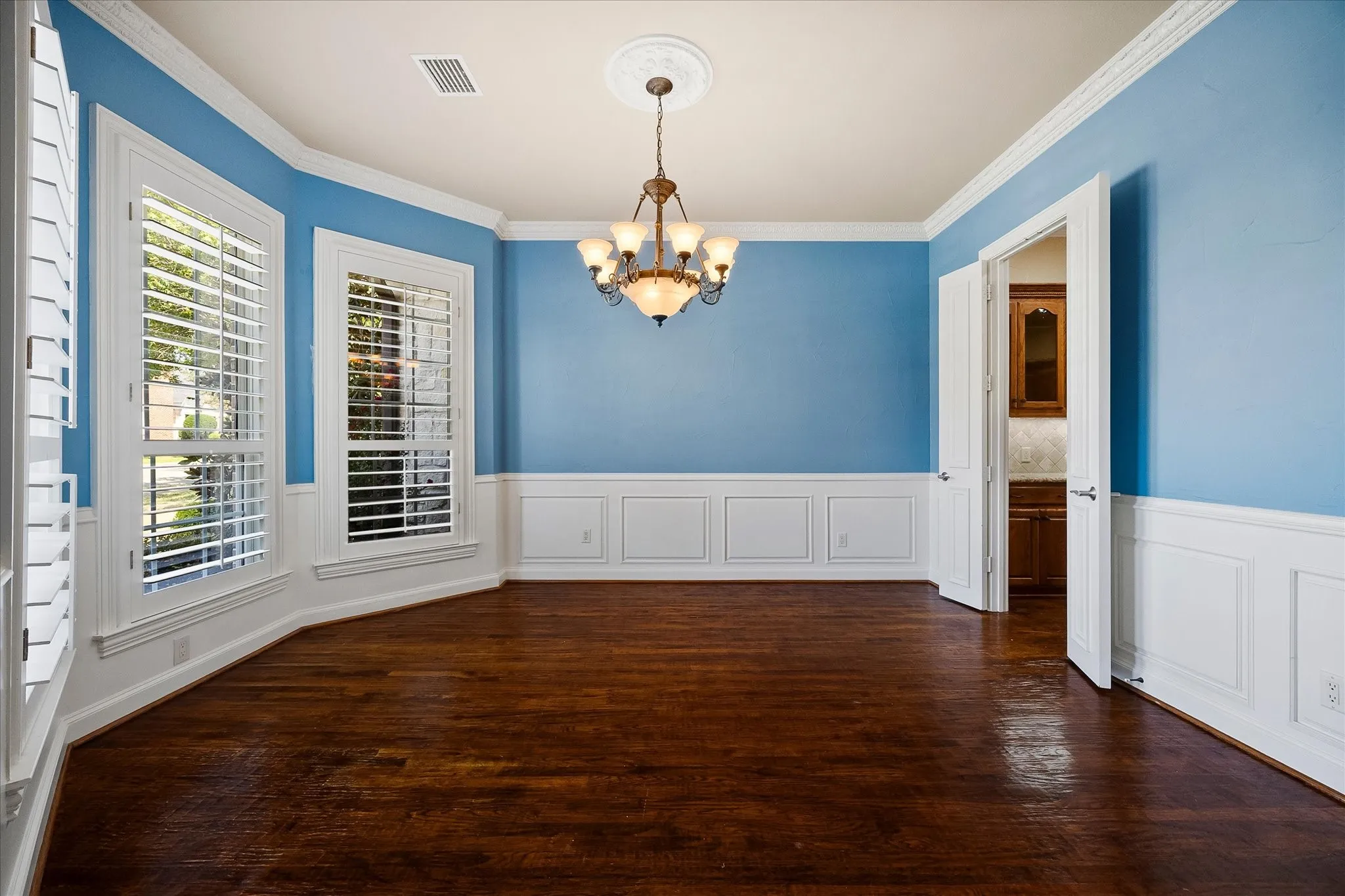 Single Family Residence For Sale in Rockwall County , 804 White Buffalo Lane, Heath, Texas 75032, 5 Bedroom, 5 Bathroom, 3 Garage spaces, 4,154 Sqft, built in 2000, mls#21374734, Real Estate Agent in Heath, Homes For Sale in Rockwall county, Homes For Sale in Heath, Realtor in Heath Texas, Real Estate Brokerage Independent Realty Texas, Luminita Cordes Realtor