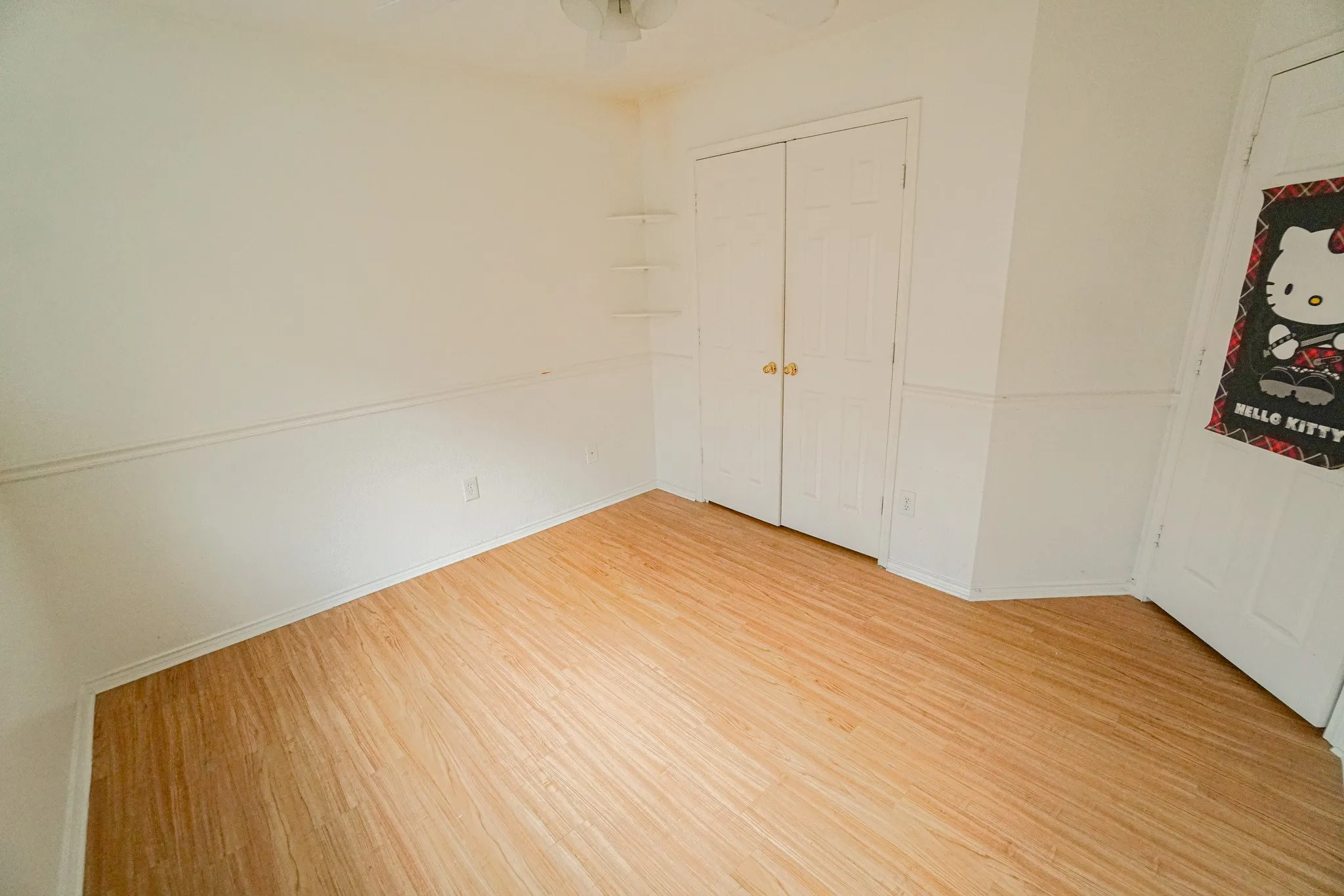 Single Family Residence For Rent in Tarrant County , 933 Blossomwood Court, Arlington, Texas 76017, 4 Bedroom, 2 Bathroom, 2 Garage spaces, 1,824 Sqft, built in 1993, mls#21371831, Real Estate Agent in Arlington, Homes For Rent in Tarrant county, Homes For Rent in Arlington, Realtor in Arlington Texas, Real Estate Brokerage Independent Realty Texas, Luminita Cordes Realtor
