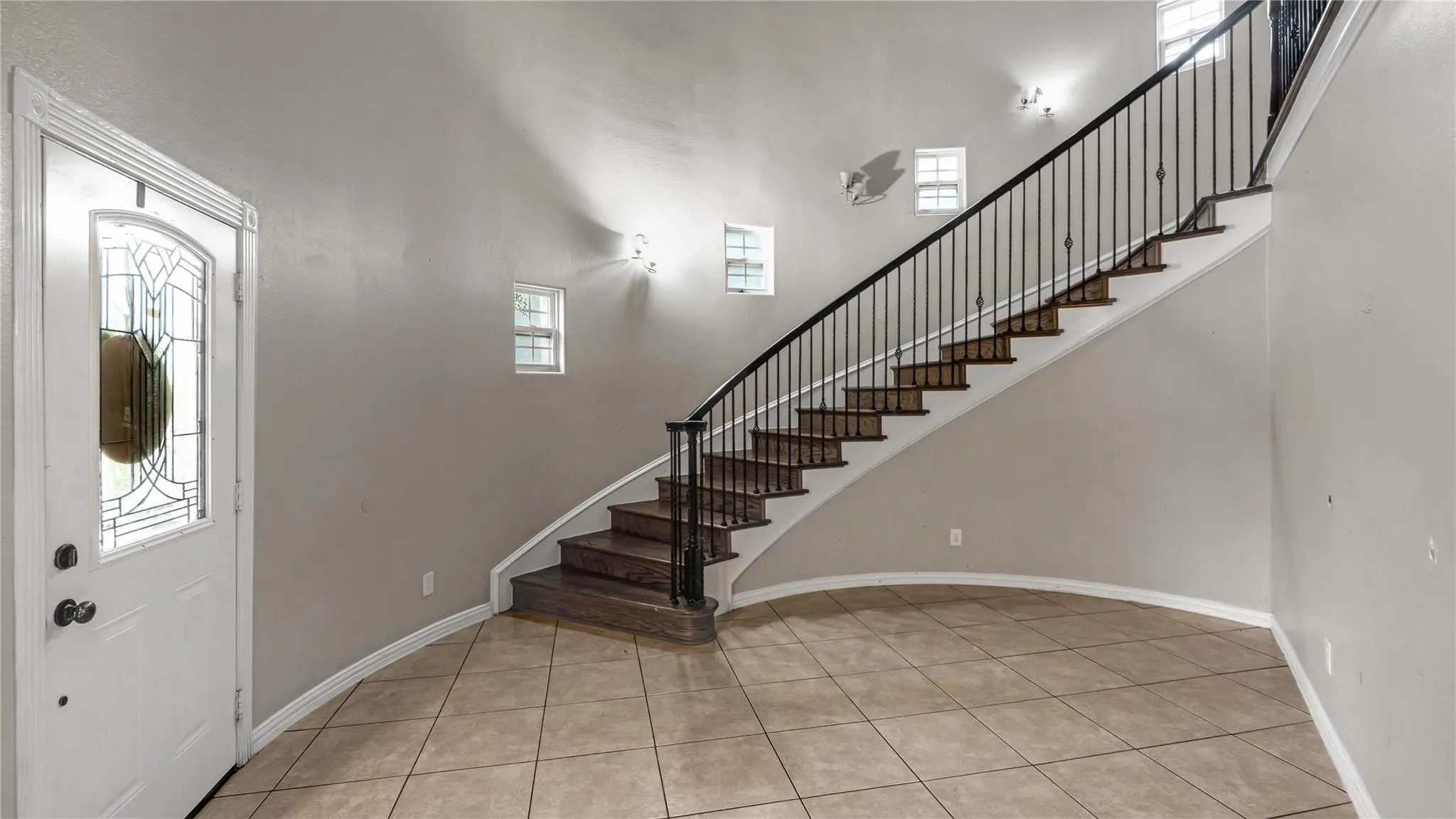 Single Family Residence For Sale in Dallas County , 813 Beacon Hill Drive, Irving, Texas 75061, 5 Bedroom, 5 Bathroom, 4 Garage spaces, 4,454 Sqft, built in 1963, mls#21374432, Real Estate Agent in Irving, Homes For Sale in Dallas county, Homes For Sale in Irving, Realtor in Irving Texas, Real Estate Brokerage Independent Realty Texas, Luminita Cordes Realtor