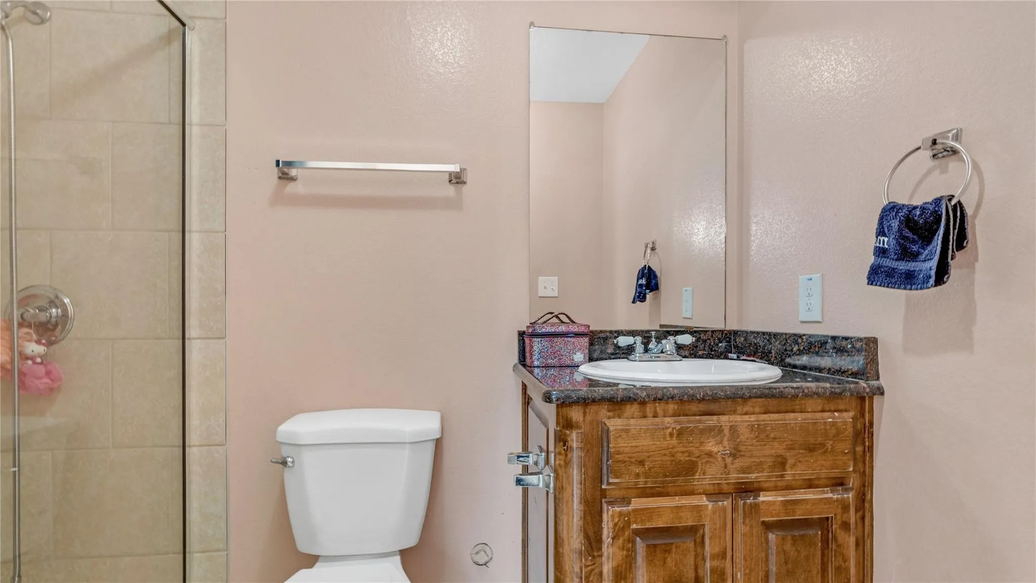 Single Family Residence For Sale in Dallas County , 813 Beacon Hill Drive, Irving, Texas 75061, 5 Bedroom, 5 Bathroom, 4 Garage spaces, 4,454 Sqft, built in 1963, mls#21374432, Real Estate Agent in Irving, Homes For Sale in Dallas county, Homes For Sale in Irving, Realtor in Irving Texas, Real Estate Brokerage Independent Realty Texas, Luminita Cordes Realtor