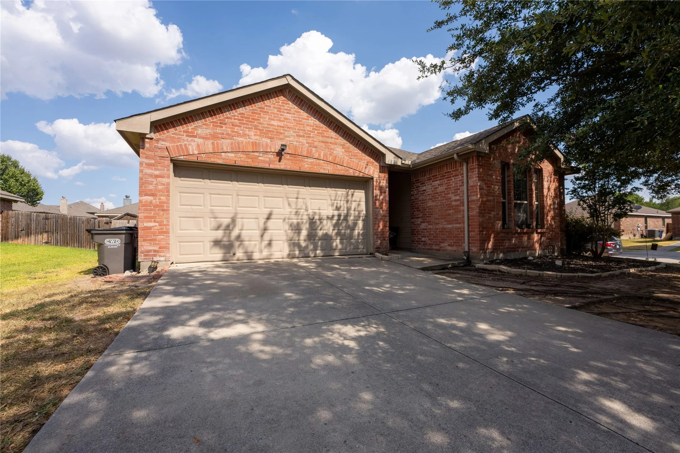 Single Family Residence For Sale in Collin County , 482 Hunters Ridge Drive, Melissa, Texas 75454, 3 Bedroom, 2 Bathroom, 2 Garage spaces, 1,411 Sqft, built in 2005, mls#21374008, Real Estate Agent in Melissa, Homes For Sale in Collin county, Homes For Sale in Melissa, Realtor in Melissa Texas, Real Estate Brokerage Independent Realty Texas, Luminita Cordes Realtor