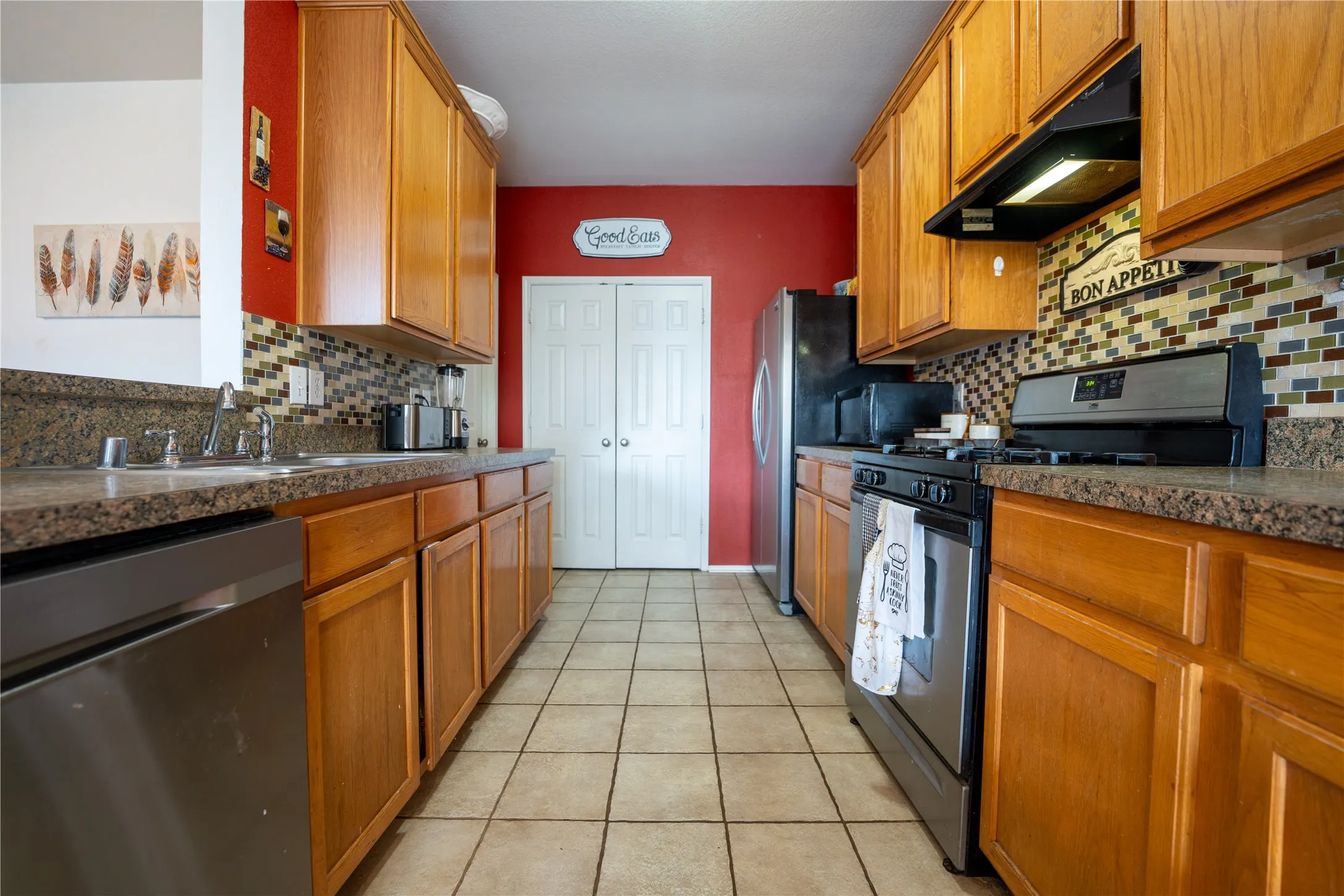 Single Family Residence For Sale in Collin County , 482 Hunters Ridge Drive, Melissa, Texas 75454, 3 Bedroom, 2 Bathroom, 2 Garage spaces, 1,411 Sqft, built in 2005, mls#21374008, Real Estate Agent in Melissa, Homes For Sale in Collin county, Homes For Sale in Melissa, Realtor in Melissa Texas, Real Estate Brokerage Independent Realty Texas, Luminita Cordes Realtor
