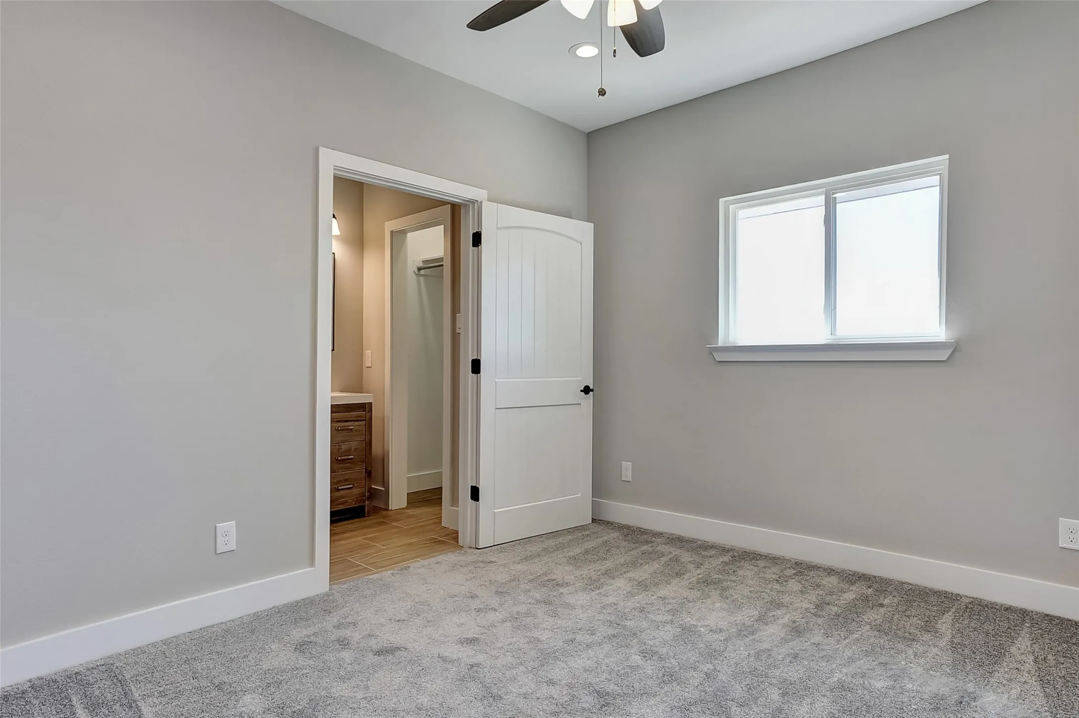 Duplex For Rent in Grayson County , 1304 Country Road B, Whitesboro, Texas 76273, 3 Bedroom, 3 Bathroom, Garage spaces, 1,400 Sqft, built in 2020, mls#21374975, Real Estate Agent in Whitesboro, Homes For Rent in Grayson county, Homes For Rent in Whitesboro, Realtor in Whitesboro Texas, Real Estate Brokerage Independent Realty Texas, Luminita Cordes Realtor