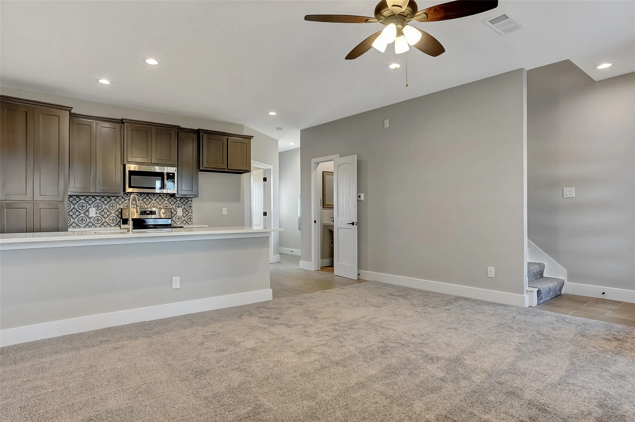 Duplex For Rent in Grayson County , 1304 Country Road B, Whitesboro, Texas 76273, 3 Bedroom, 3 Bathroom, Garage spaces, 1,400 Sqft, built in 2020, mls#21374975, Real Estate Agent in Whitesboro, Homes For Rent in Grayson county, Homes For Rent in Whitesboro, Realtor in Whitesboro Texas, Real Estate Brokerage Independent Realty Texas, Luminita Cordes Realtor