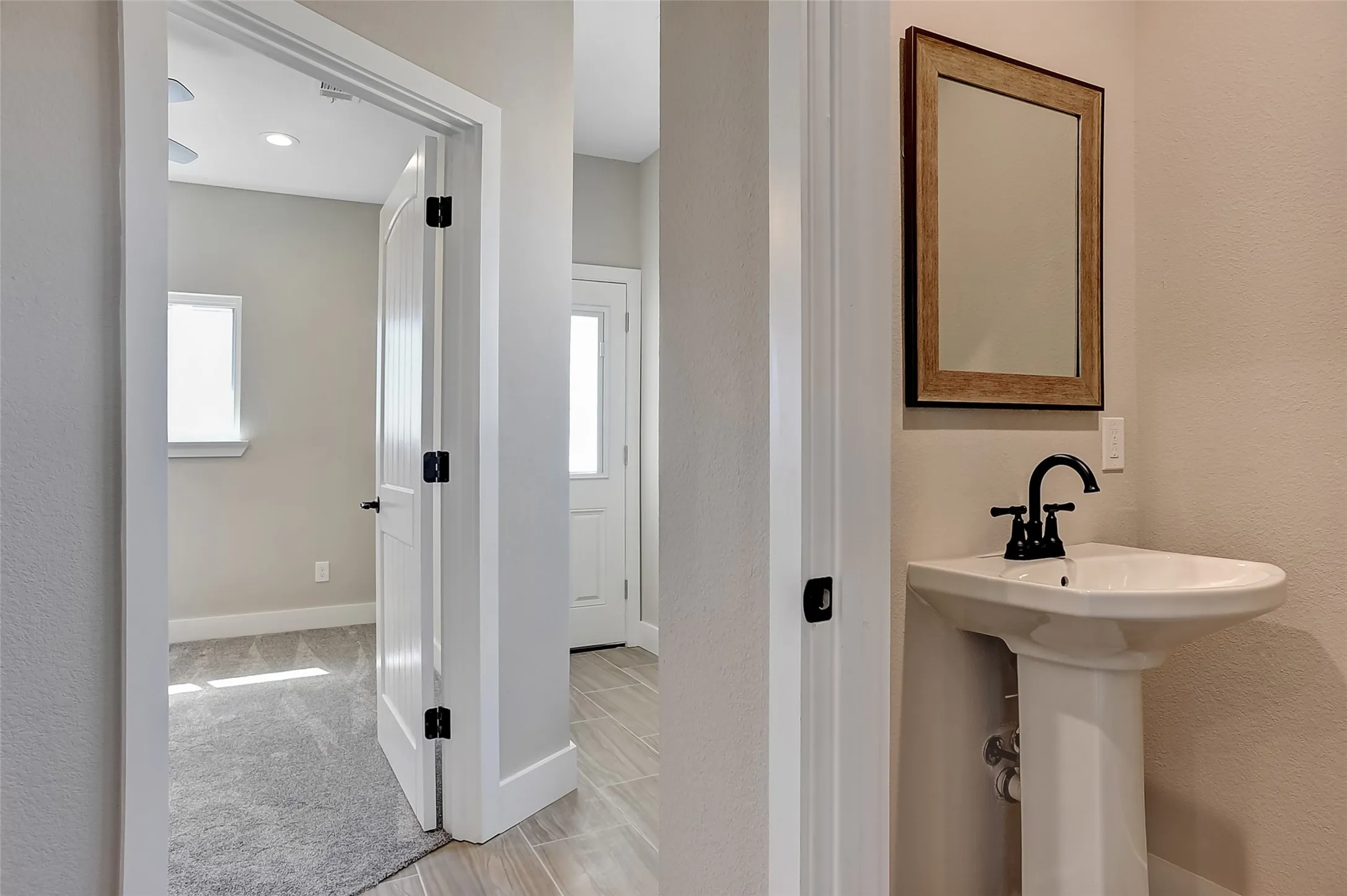 Duplex For Rent in Grayson County , 1304 Country Road B, Whitesboro, Texas 76273, 3 Bedroom, 3 Bathroom, Garage spaces, 1,400 Sqft, built in 2020, mls#21374975, Real Estate Agent in Whitesboro, Homes For Rent in Grayson county, Homes For Rent in Whitesboro, Realtor in Whitesboro Texas, Real Estate Brokerage Independent Realty Texas, Luminita Cordes Realtor
