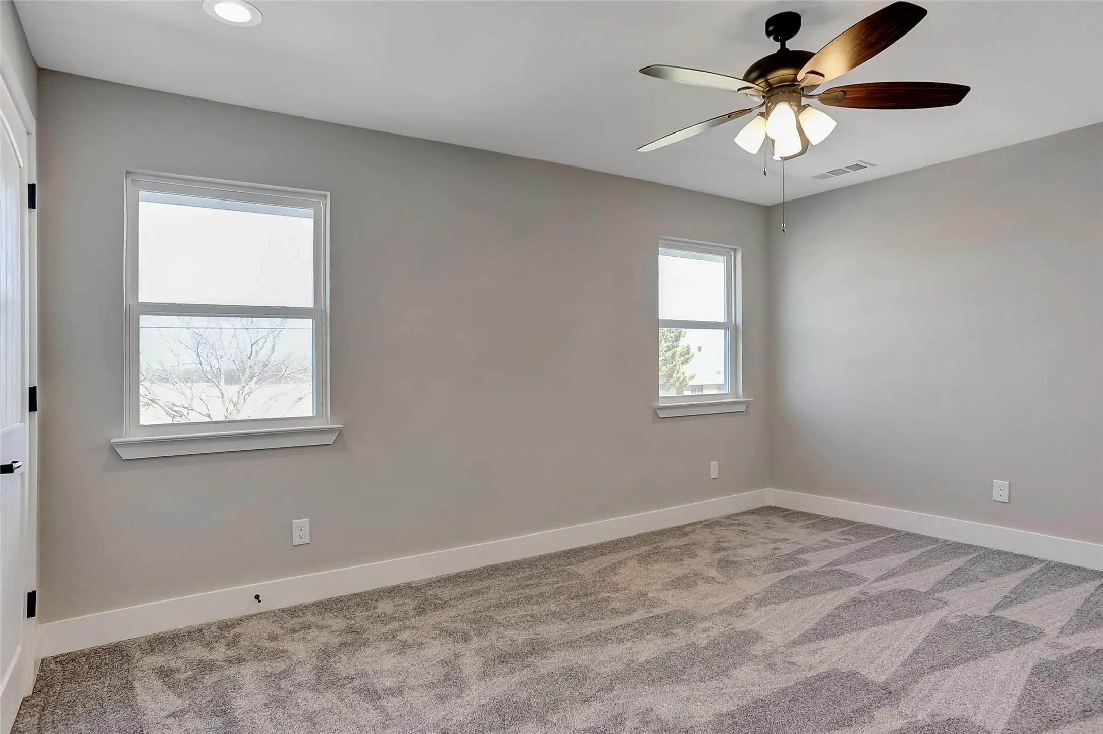 Duplex For Rent in Grayson County , 1304 Country Road B, Whitesboro, Texas 76273, 3 Bedroom, 3 Bathroom, Garage spaces, 1,400 Sqft, built in 2020, mls#21374975, Real Estate Agent in Whitesboro, Homes For Rent in Grayson county, Homes For Rent in Whitesboro, Realtor in Whitesboro Texas, Real Estate Brokerage Independent Realty Texas, Luminita Cordes Realtor