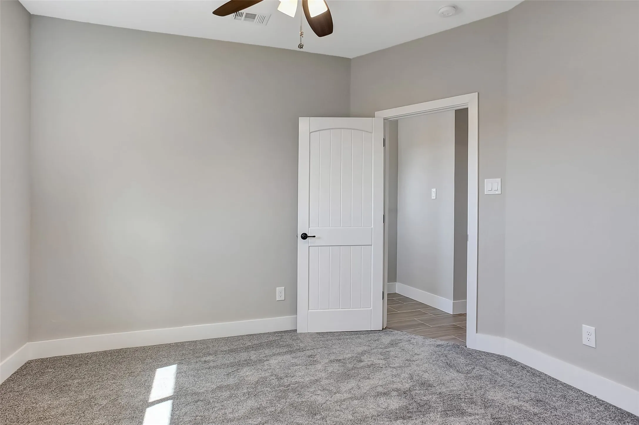Duplex For Rent in Grayson County , 1304 Country Road B, Whitesboro, Texas 76273, 3 Bedroom, 3 Bathroom, Garage spaces, 1,400 Sqft, built in 2020, mls#21374975, Real Estate Agent in Whitesboro, Homes For Rent in Grayson county, Homes For Rent in Whitesboro, Realtor in Whitesboro Texas, Real Estate Brokerage Independent Realty Texas, Luminita Cordes Realtor