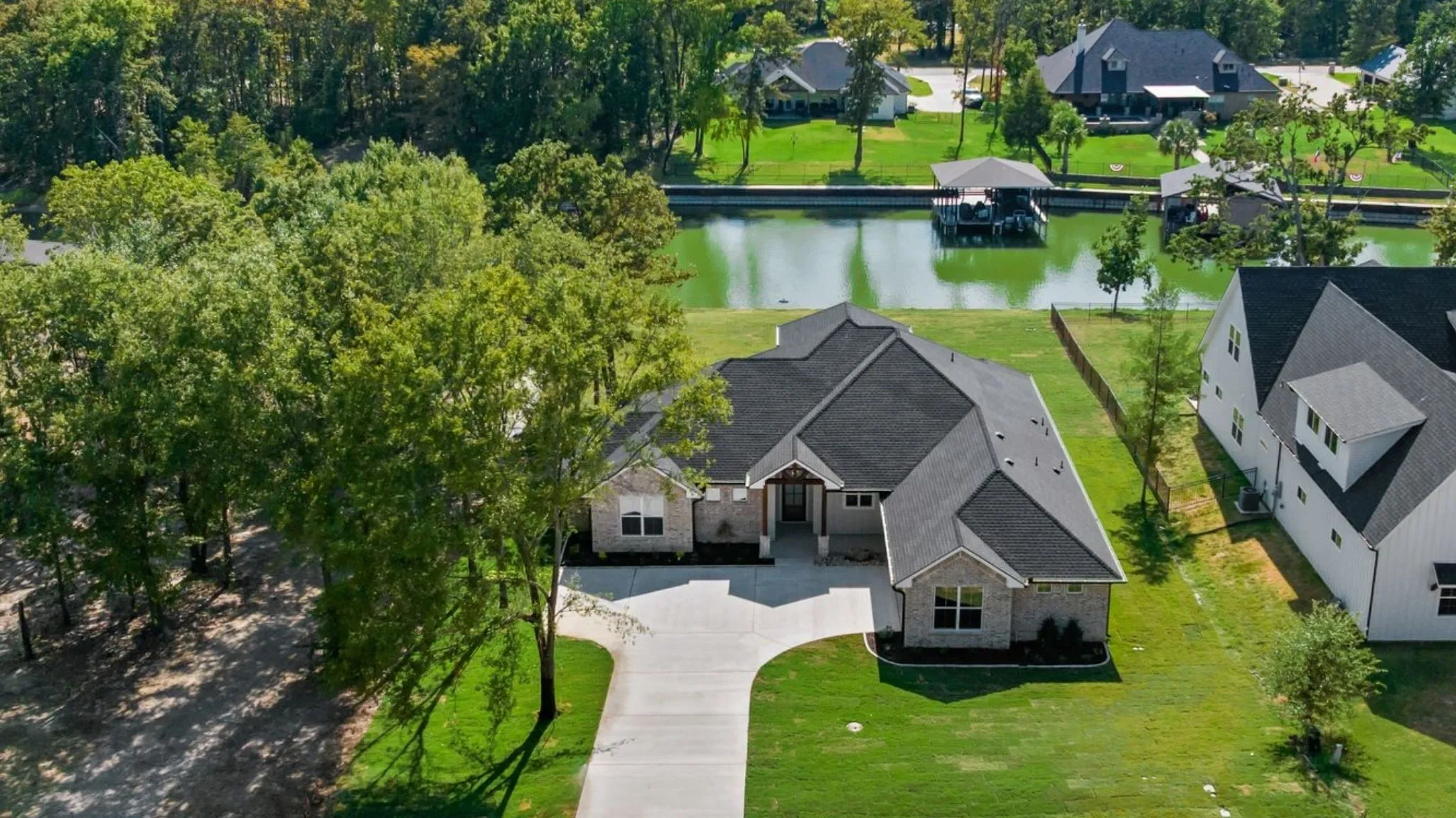 Single Family Residence For Sale in Navarro County , 566 Clubhouse Drive, Corsicana, Texas 75109, 3 Bedroom, 4 Bathroom, 2 Garage spaces, 3,127 Sqft, built in 2026, mls#21372914, Real Estate Agent in Corsicana, Homes For Sale in Navarro county, Homes For Sale in Corsicana, Realtor in Corsicana Texas, Real Estate Brokerage Independent Realty Texas, Luminita Cordes Realtor