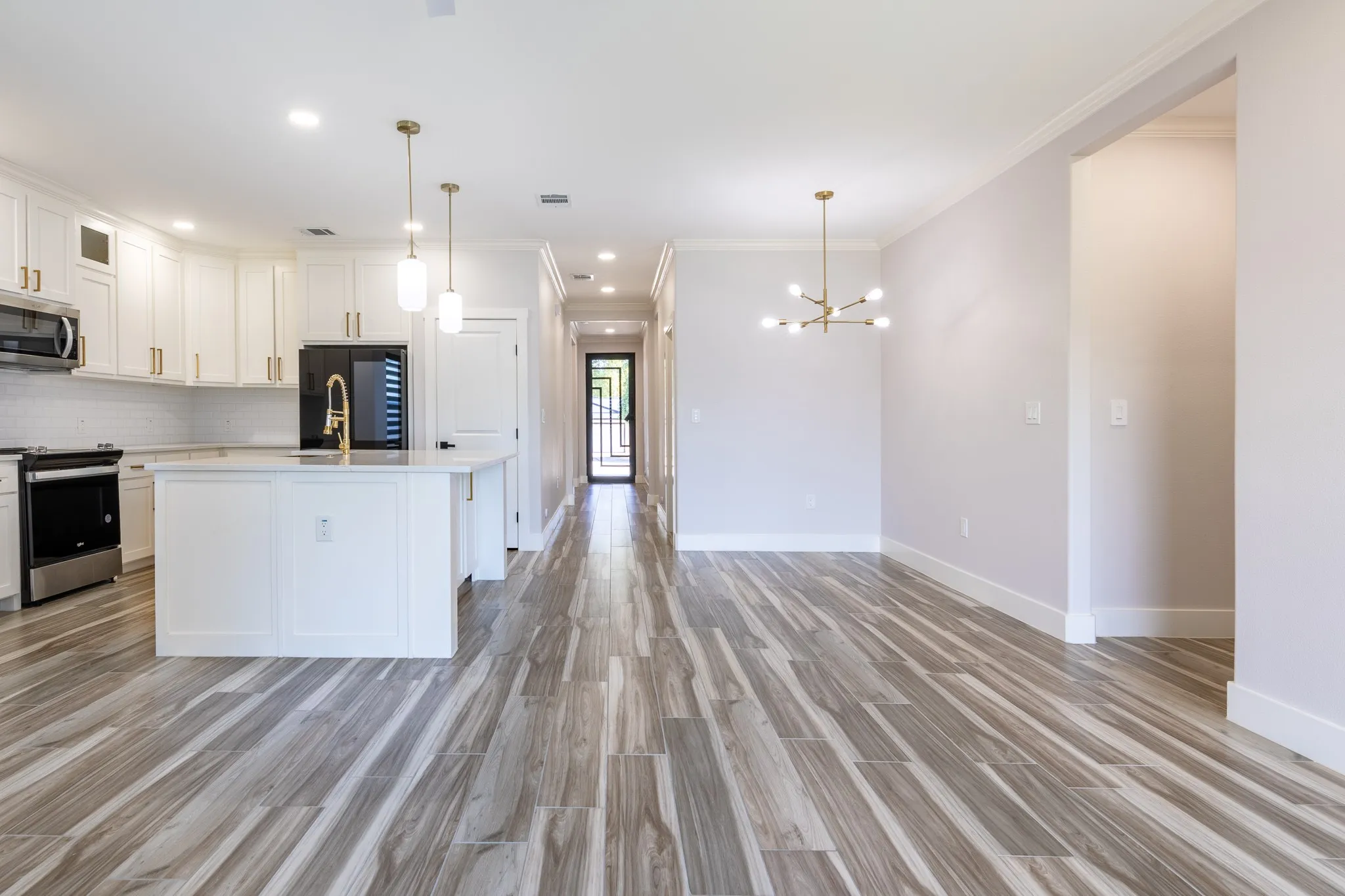 Single Family Residence For Rent in Tarrant County , 1916 Kimberly Drive, Arlington, Texas 76010, 4 Bedroom, 2 Bathroom, 2 Garage spaces, 1,651 Sqft, built in 2023, mls#21374354, Real Estate Agent in Arlington, Homes For Rent in Tarrant county, Homes For Rent in Arlington, Realtor in Arlington Texas, Real Estate Brokerage Independent Realty Texas, Luminita Cordes Realtor