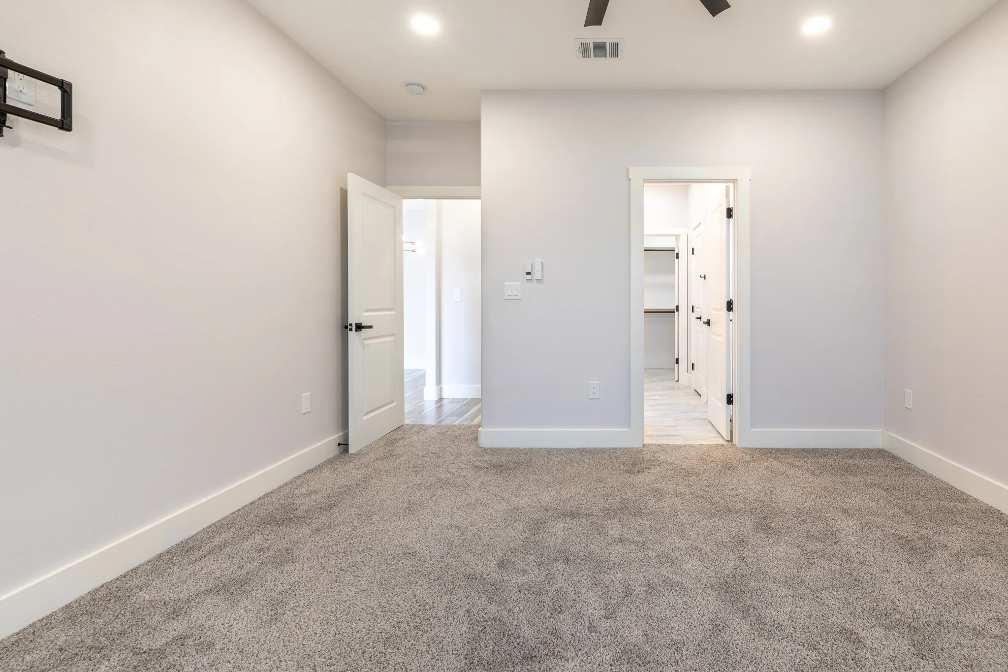Single Family Residence For Rent in Tarrant County , 1916 Kimberly Drive, Arlington, Texas 76010, 4 Bedroom, 2 Bathroom, 2 Garage spaces, 1,651 Sqft, built in 2023, mls#21374354, Real Estate Agent in Arlington, Homes For Rent in Tarrant county, Homes For Rent in Arlington, Realtor in Arlington Texas, Real Estate Brokerage Independent Realty Texas, Luminita Cordes Realtor