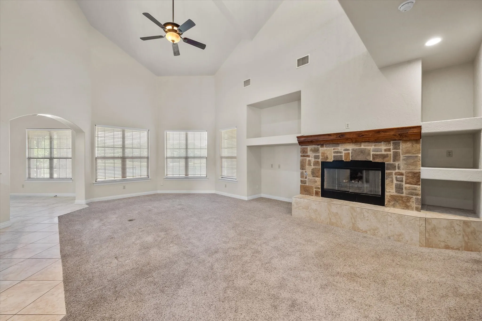 Single Family Residence For Rent in Tarrant County , 3325 Vista Lake Circle, Mansfield, Texas 76063, 4 Bedroom, 3 Bathroom, 2 Garage spaces, 3,391 Sqft, built in 2007, mls#21369011, Real Estate Agent in Mansfield, Homes For Rent in Tarrant county, Homes For Rent in Mansfield, Realtor in Mansfield Texas, Real Estate Brokerage Independent Realty Texas, Luminita Cordes Realtor