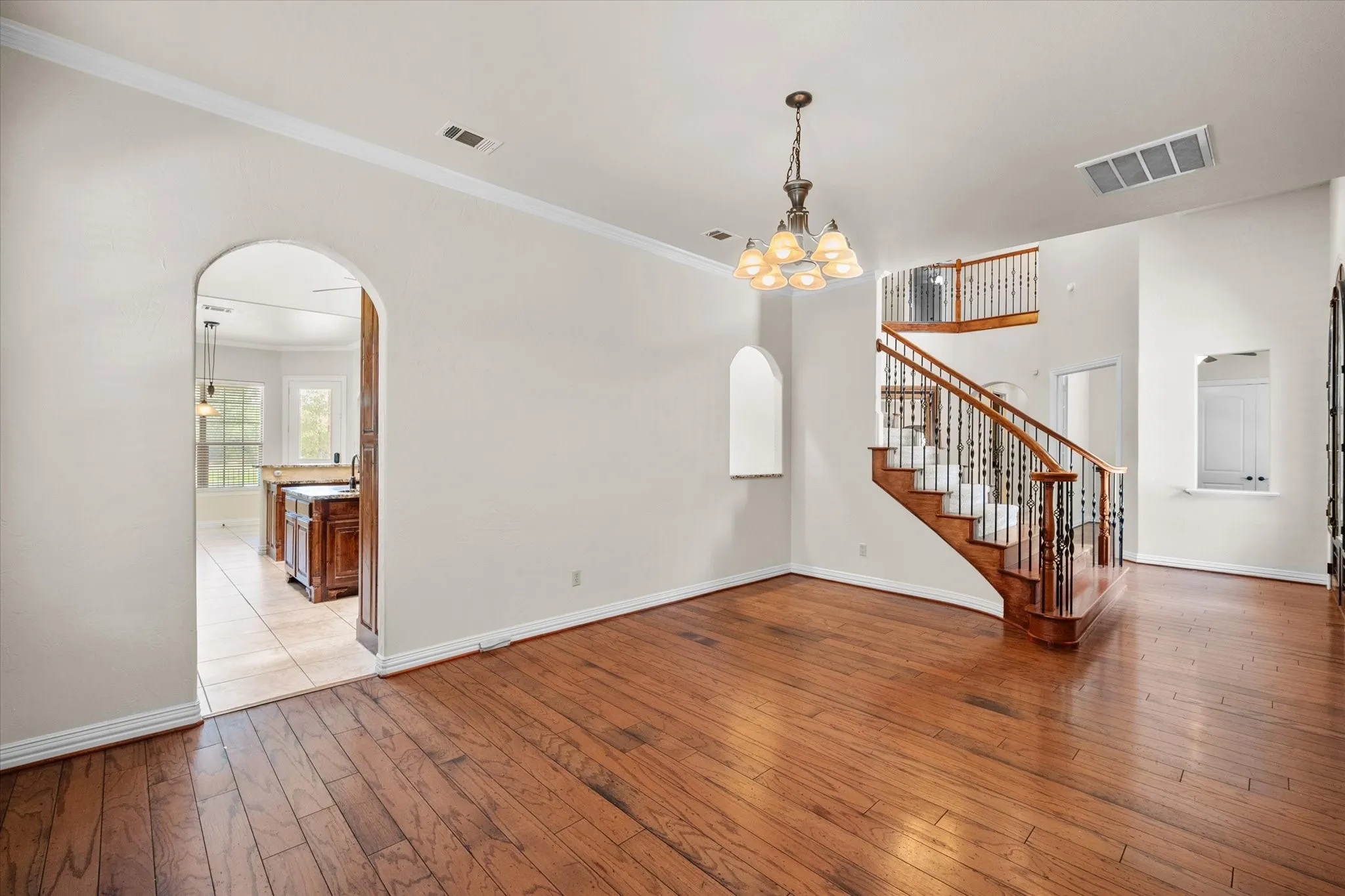 Single Family Residence For Rent in Tarrant County , 3325 Vista Lake Circle, Mansfield, Texas 76063, 4 Bedroom, 3 Bathroom, 2 Garage spaces, 3,391 Sqft, built in 2007, mls#21369011, Real Estate Agent in Mansfield, Homes For Rent in Tarrant county, Homes For Rent in Mansfield, Realtor in Mansfield Texas, Real Estate Brokerage Independent Realty Texas, Luminita Cordes Realtor