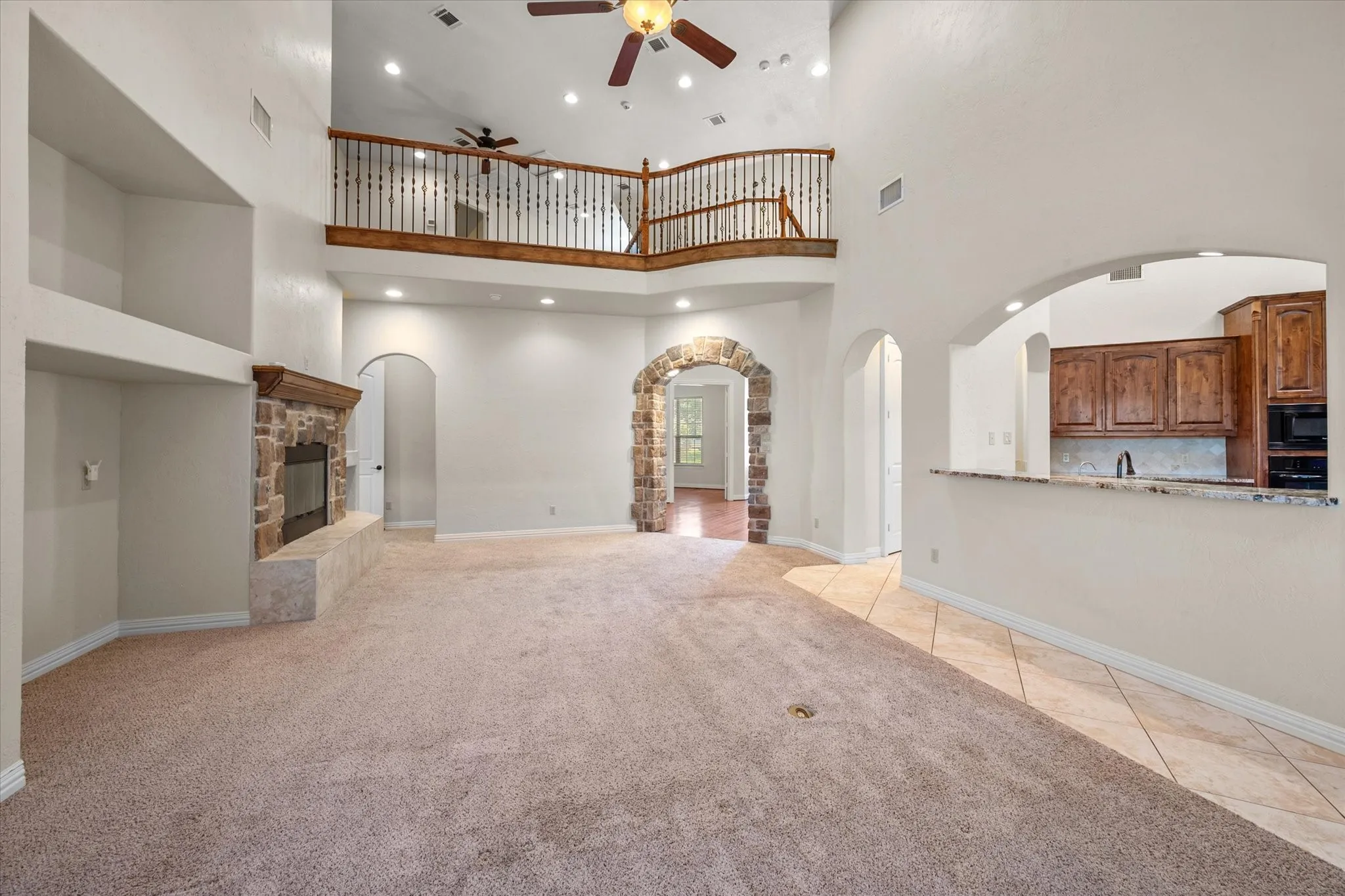 Single Family Residence For Rent in Tarrant County , 3325 Vista Lake Circle, Mansfield, Texas 76063, 4 Bedroom, 3 Bathroom, 2 Garage spaces, 3,391 Sqft, built in 2007, mls#21369011, Real Estate Agent in Mansfield, Homes For Rent in Tarrant county, Homes For Rent in Mansfield, Realtor in Mansfield Texas, Real Estate Brokerage Independent Realty Texas, Luminita Cordes Realtor