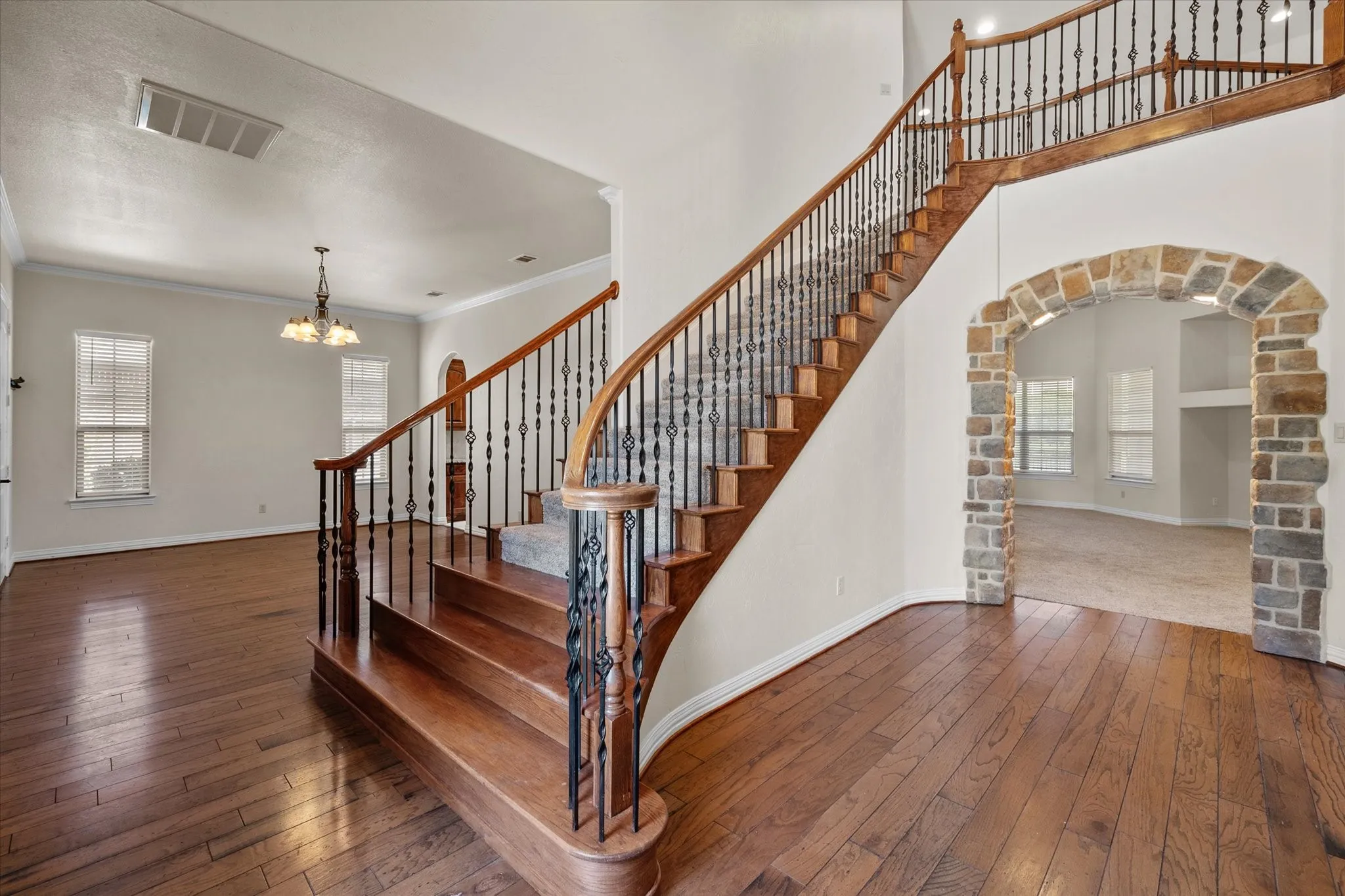 Single Family Residence For Rent in Tarrant County , 3325 Vista Lake Circle, Mansfield, Texas 76063, 4 Bedroom, 3 Bathroom, 2 Garage spaces, 3,391 Sqft, built in 2007, mls#21369011, Real Estate Agent in Mansfield, Homes For Rent in Tarrant county, Homes For Rent in Mansfield, Realtor in Mansfield Texas, Real Estate Brokerage Independent Realty Texas, Luminita Cordes Realtor