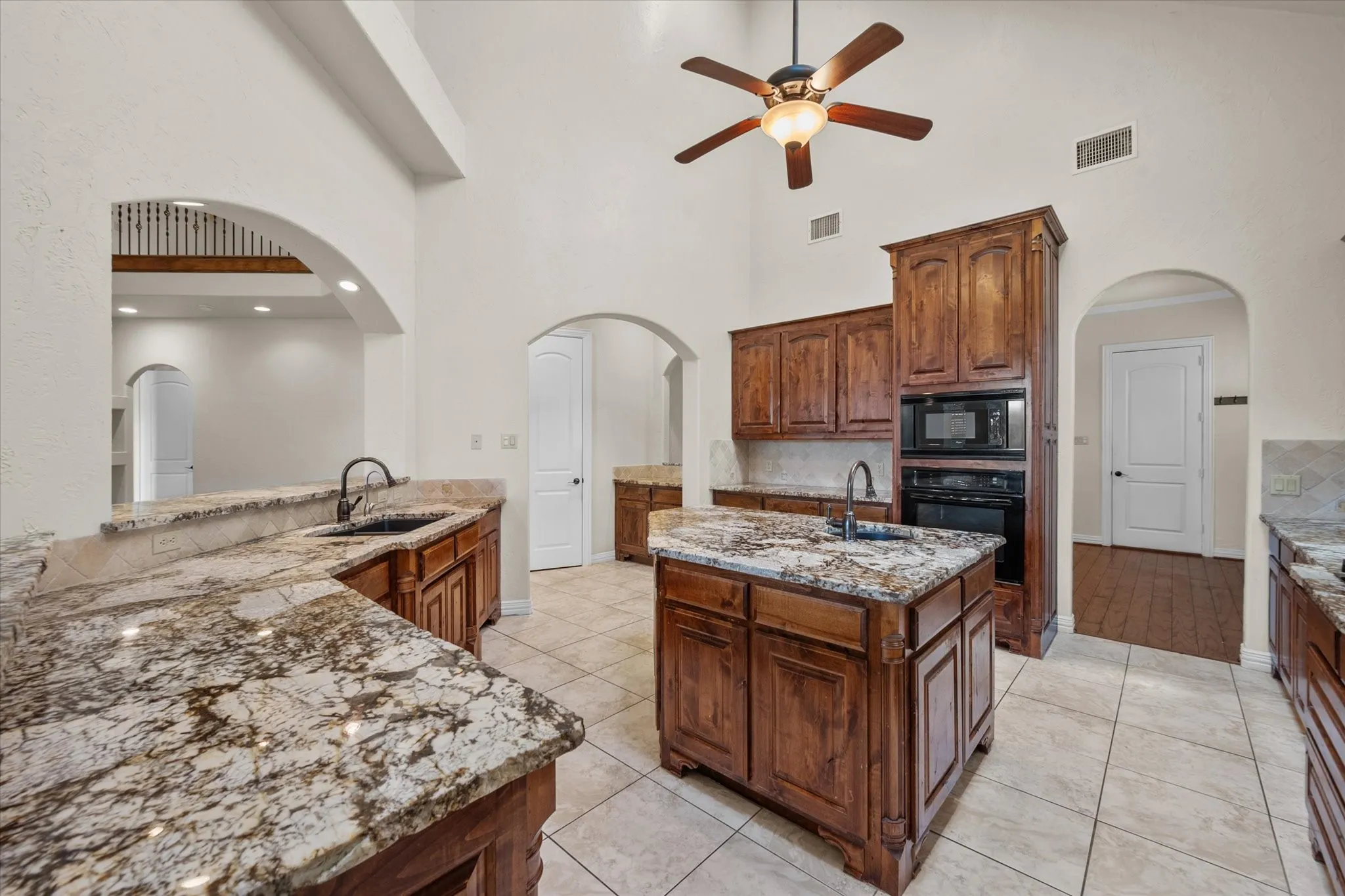 Single Family Residence For Rent in Tarrant County , 3325 Vista Lake Circle, Mansfield, Texas 76063, 4 Bedroom, 3 Bathroom, 2 Garage spaces, 3,391 Sqft, built in 2007, mls#21369011, Real Estate Agent in Mansfield, Homes For Rent in Tarrant county, Homes For Rent in Mansfield, Realtor in Mansfield Texas, Real Estate Brokerage Independent Realty Texas, Luminita Cordes Realtor