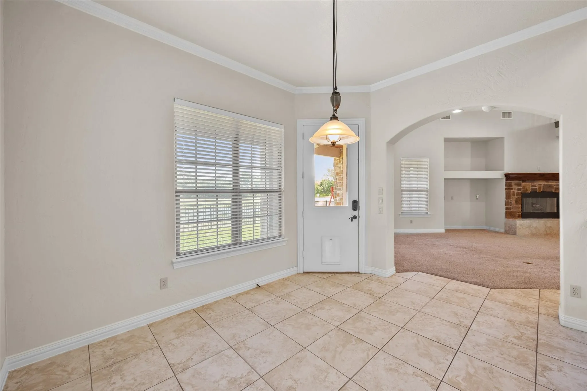 Single Family Residence For Rent in Tarrant County , 3325 Vista Lake Circle, Mansfield, Texas 76063, 4 Bedroom, 3 Bathroom, 2 Garage spaces, 3,391 Sqft, built in 2007, mls#21369011, Real Estate Agent in Mansfield, Homes For Rent in Tarrant county, Homes For Rent in Mansfield, Realtor in Mansfield Texas, Real Estate Brokerage Independent Realty Texas, Luminita Cordes Realtor
