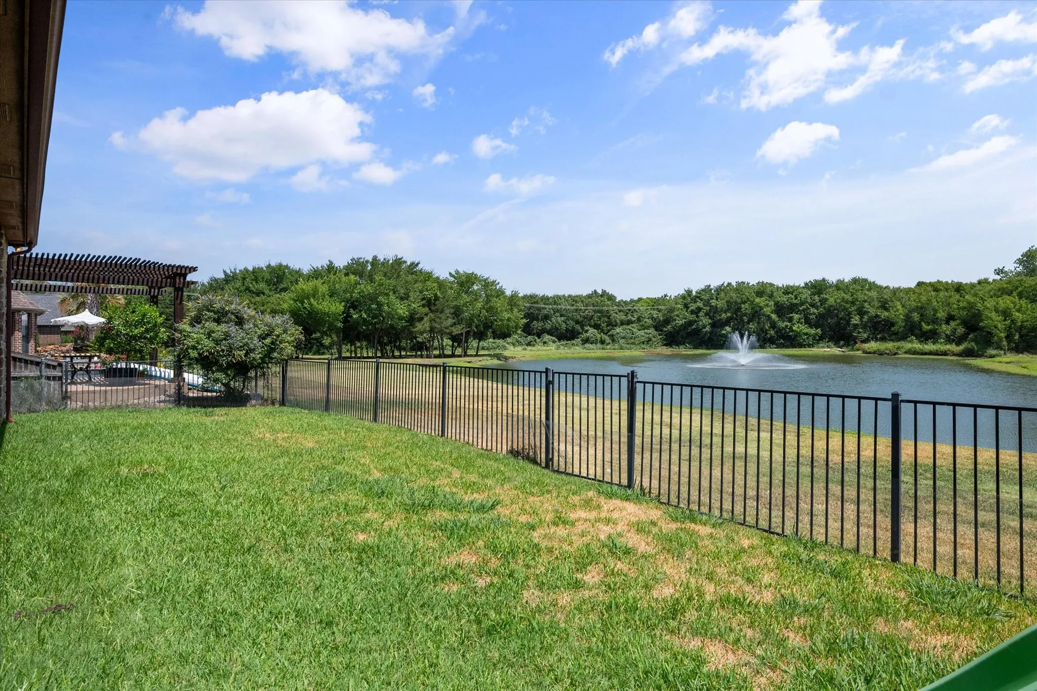 Single Family Residence For Rent in Tarrant County , 3325 Vista Lake Circle, Mansfield, Texas 76063, 4 Bedroom, 3 Bathroom, 2 Garage spaces, 3,391 Sqft, built in 2007, mls#21369011, Real Estate Agent in Mansfield, Homes For Rent in Tarrant county, Homes For Rent in Mansfield, Realtor in Mansfield Texas, Real Estate Brokerage Independent Realty Texas, Luminita Cordes Realtor