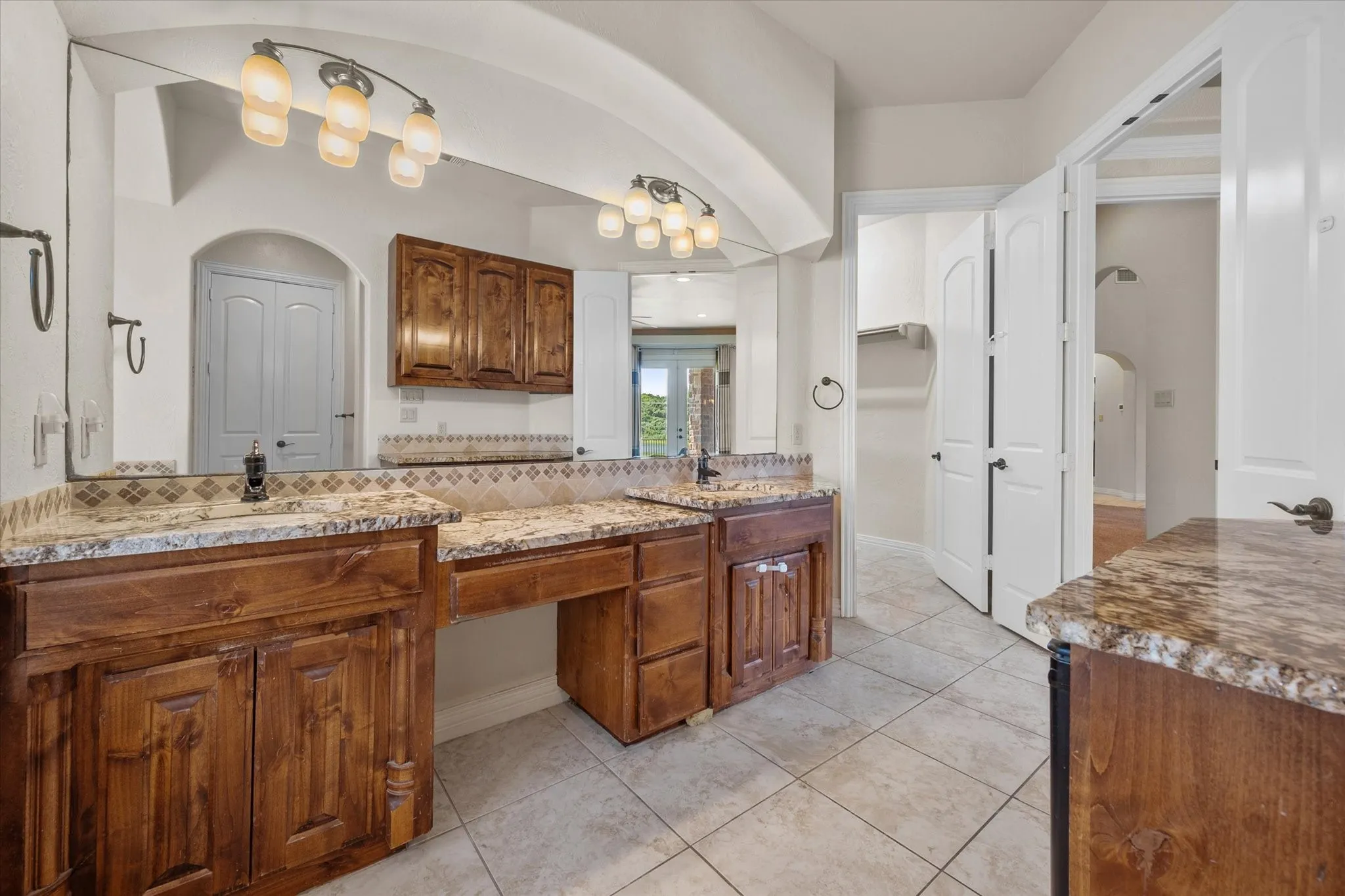 Single Family Residence For Rent in Tarrant County , 3325 Vista Lake Circle, Mansfield, Texas 76063, 4 Bedroom, 3 Bathroom, 2 Garage spaces, 3,391 Sqft, built in 2007, mls#21369011, Real Estate Agent in Mansfield, Homes For Rent in Tarrant county, Homes For Rent in Mansfield, Realtor in Mansfield Texas, Real Estate Brokerage Independent Realty Texas, Luminita Cordes Realtor