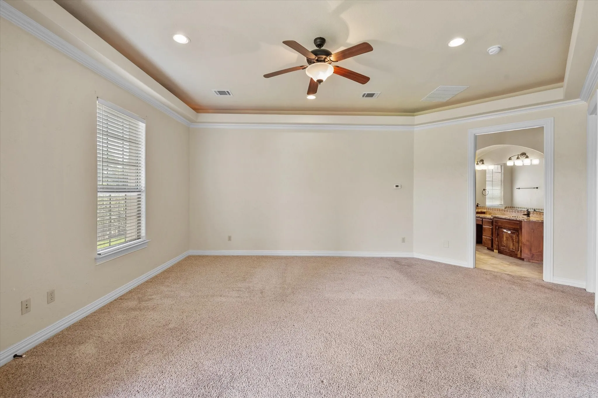 Single Family Residence For Rent in Tarrant County , 3325 Vista Lake Circle, Mansfield, Texas 76063, 4 Bedroom, 3 Bathroom, 2 Garage spaces, 3,391 Sqft, built in 2007, mls#21369011, Real Estate Agent in Mansfield, Homes For Rent in Tarrant county, Homes For Rent in Mansfield, Realtor in Mansfield Texas, Real Estate Brokerage Independent Realty Texas, Luminita Cordes Realtor