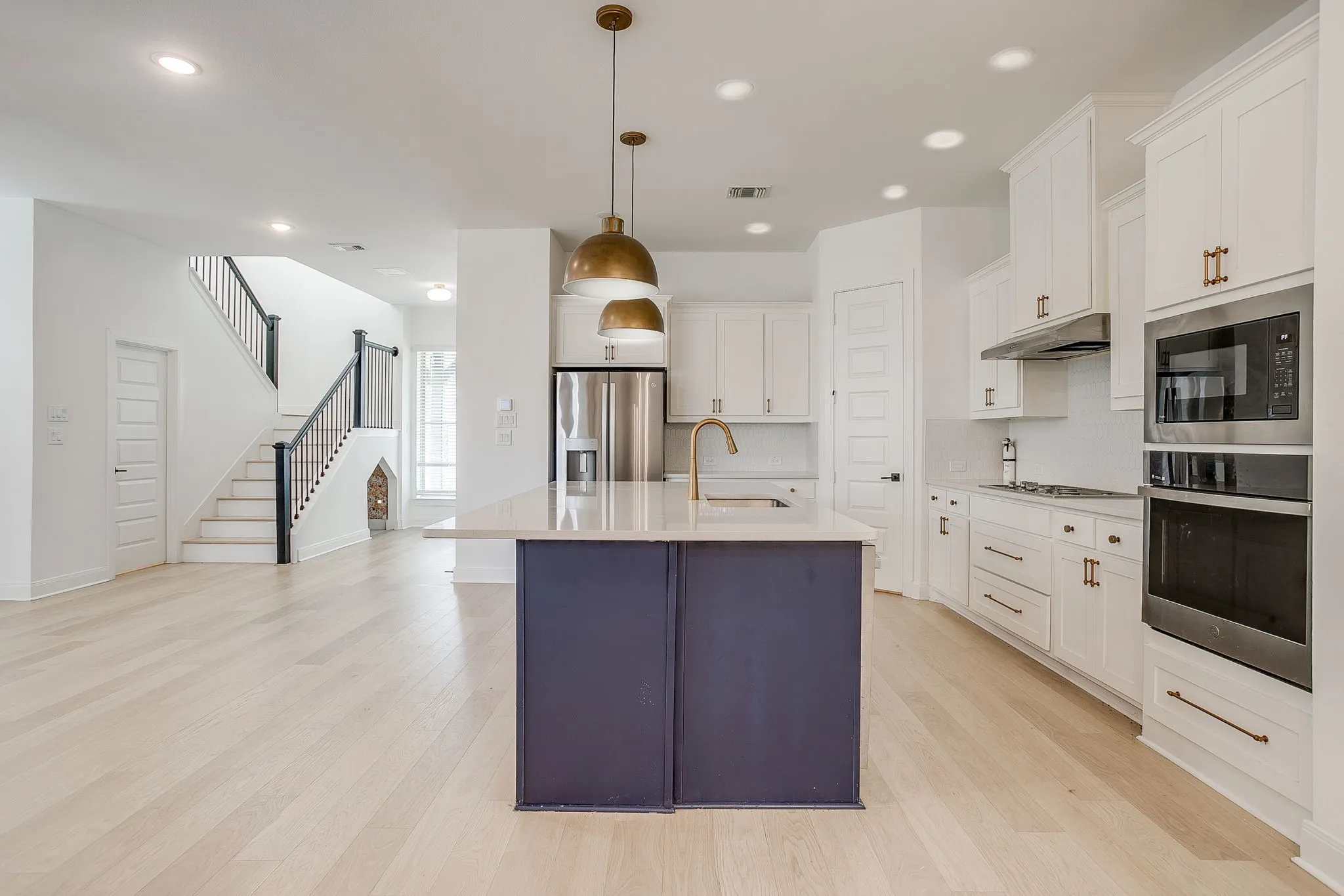 Single Family Residence For Rent in Tarrant County , 708 Pheasant Run Street, Arlington, Texas 76005, 3 Bedroom, 3 Bathroom, 2 Garage spaces, 2,058 Sqft, built in 2024, mls#21374979, Real Estate Agent in Arlington, Homes For Rent in Tarrant county, Homes For Rent in Arlington, Realtor in Arlington Texas, Real Estate Brokerage Independent Realty Texas, Luminita Cordes Realtor