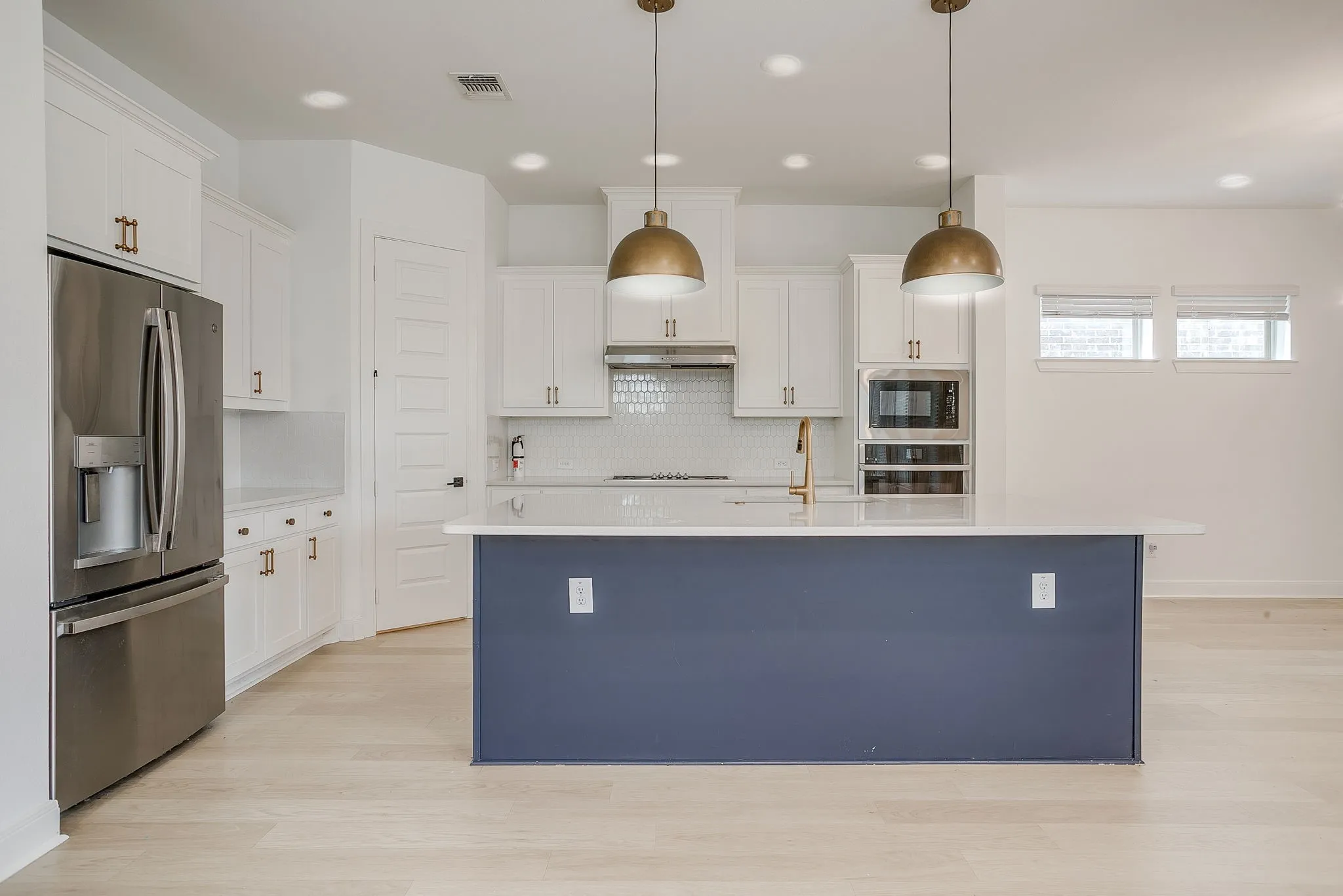 Single Family Residence For Rent in Tarrant County , 708 Pheasant Run Street, Arlington, Texas 76005, 3 Bedroom, 3 Bathroom, 2 Garage spaces, 2,058 Sqft, built in 2024, mls#21374979, Real Estate Agent in Arlington, Homes For Rent in Tarrant county, Homes For Rent in Arlington, Realtor in Arlington Texas, Real Estate Brokerage Independent Realty Texas, Luminita Cordes Realtor