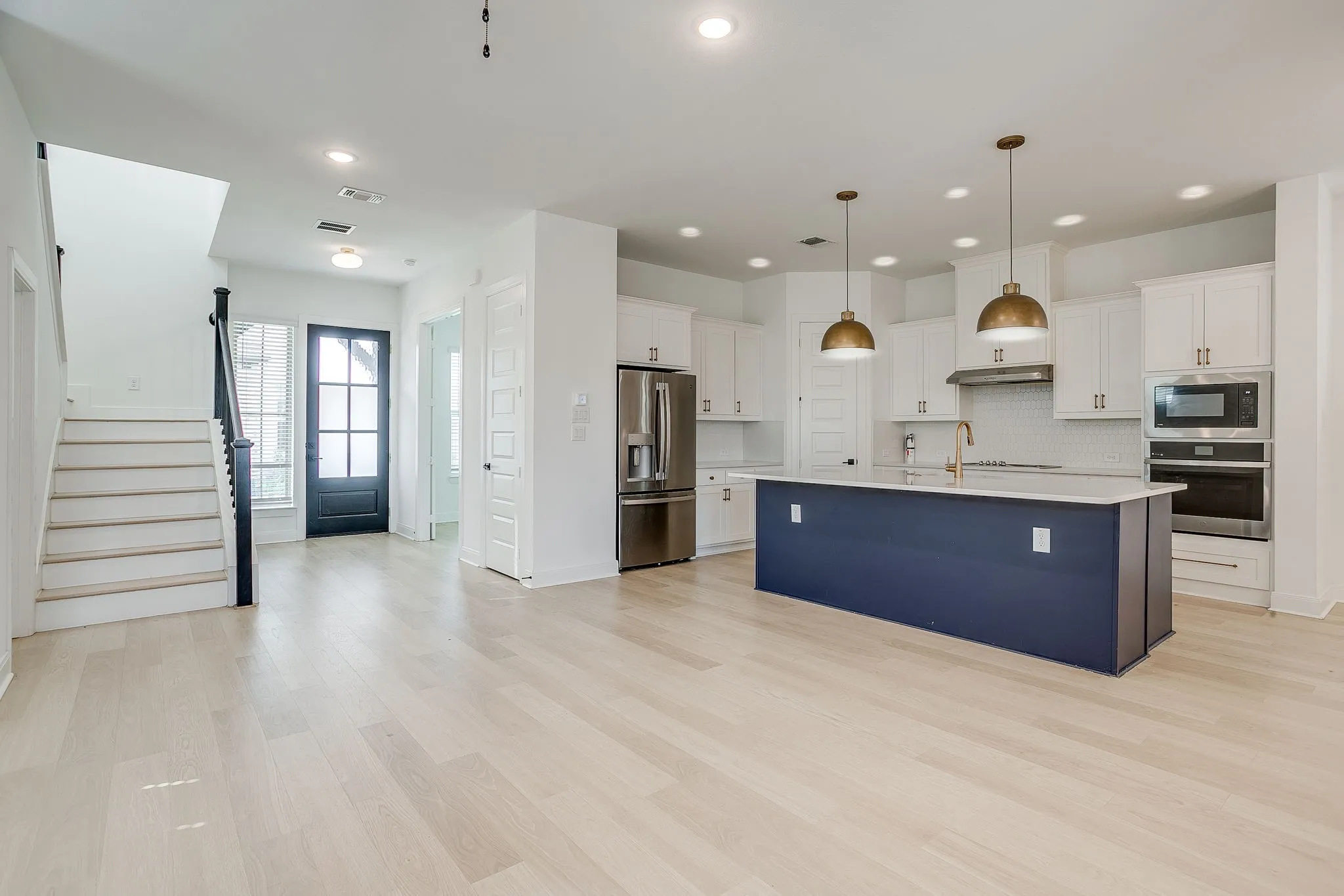 Single Family Residence For Rent in Tarrant County , 708 Pheasant Run Street, Arlington, Texas 76005, 3 Bedroom, 3 Bathroom, 2 Garage spaces, 2,058 Sqft, built in 2024, mls#21374979, Real Estate Agent in Arlington, Homes For Rent in Tarrant county, Homes For Rent in Arlington, Realtor in Arlington Texas, Real Estate Brokerage Independent Realty Texas, Luminita Cordes Realtor