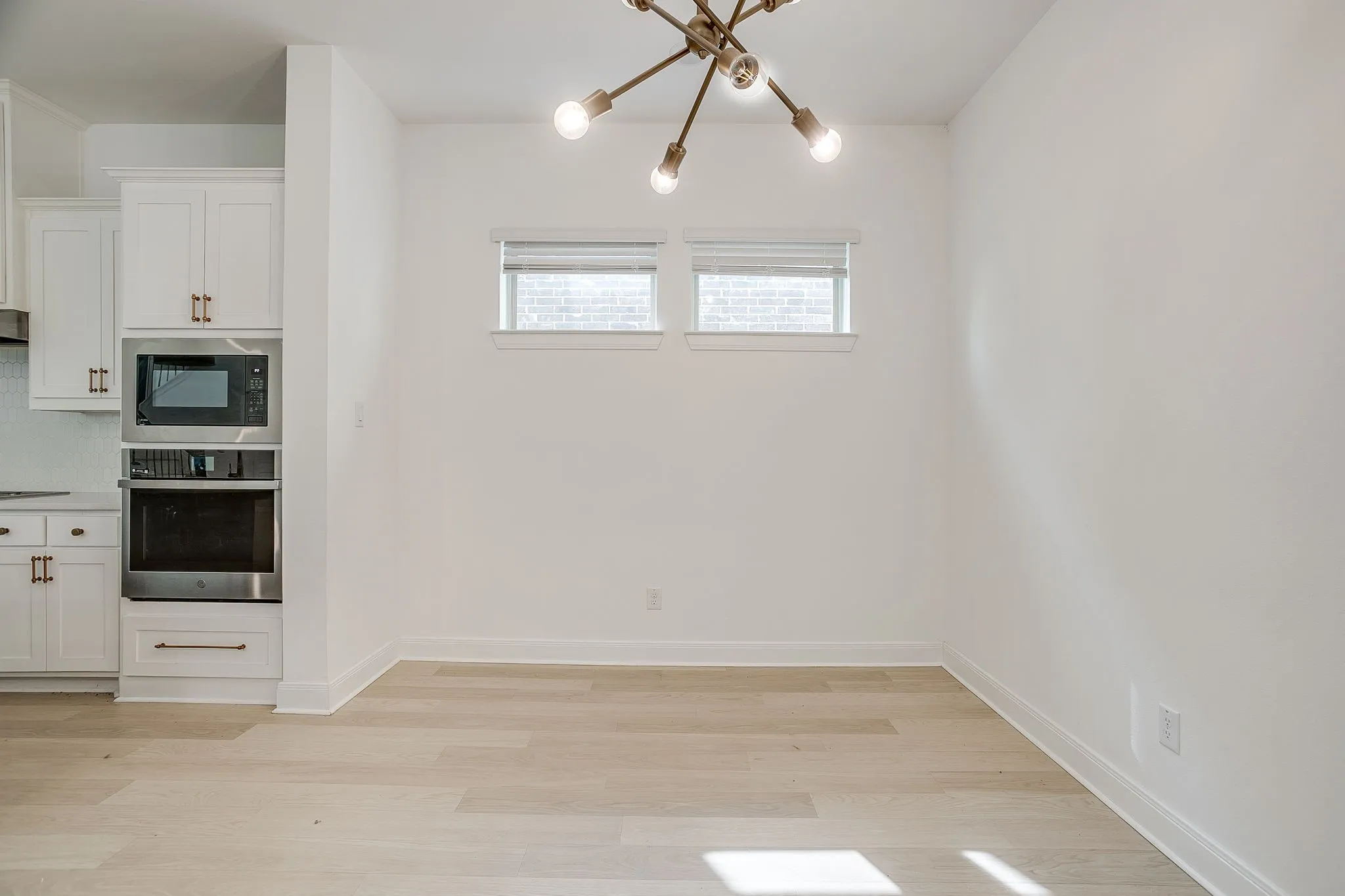 Single Family Residence For Rent in Tarrant County , 708 Pheasant Run Street, Arlington, Texas 76005, 3 Bedroom, 3 Bathroom, 2 Garage spaces, 2,058 Sqft, built in 2024, mls#21374979, Real Estate Agent in Arlington, Homes For Rent in Tarrant county, Homes For Rent in Arlington, Realtor in Arlington Texas, Real Estate Brokerage Independent Realty Texas, Luminita Cordes Realtor