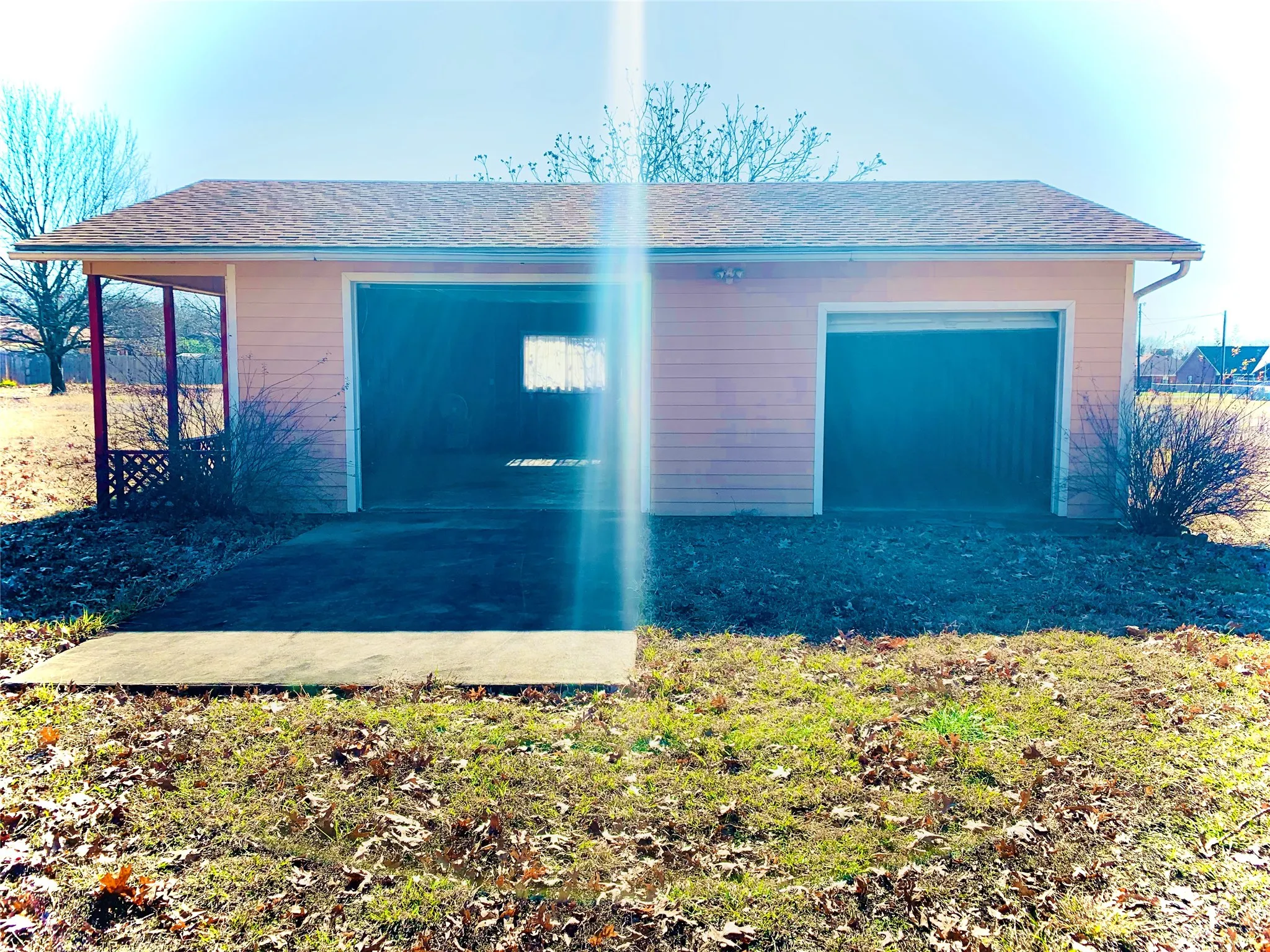 Single Family Residence For Rent in Grayson County , 306 Pecan Street, Howe, Texas 75459, 2 Bedroom, 2 Bathroom, 4 Garage spaces, 1,525 Sqft, built in 1976, mls#21374974, Real Estate Agent in Howe, Homes For Rent in Grayson county, Homes For Rent in Howe, Realtor in Howe Texas, Real Estate Brokerage Independent Realty Texas, Luminita Cordes Realtor