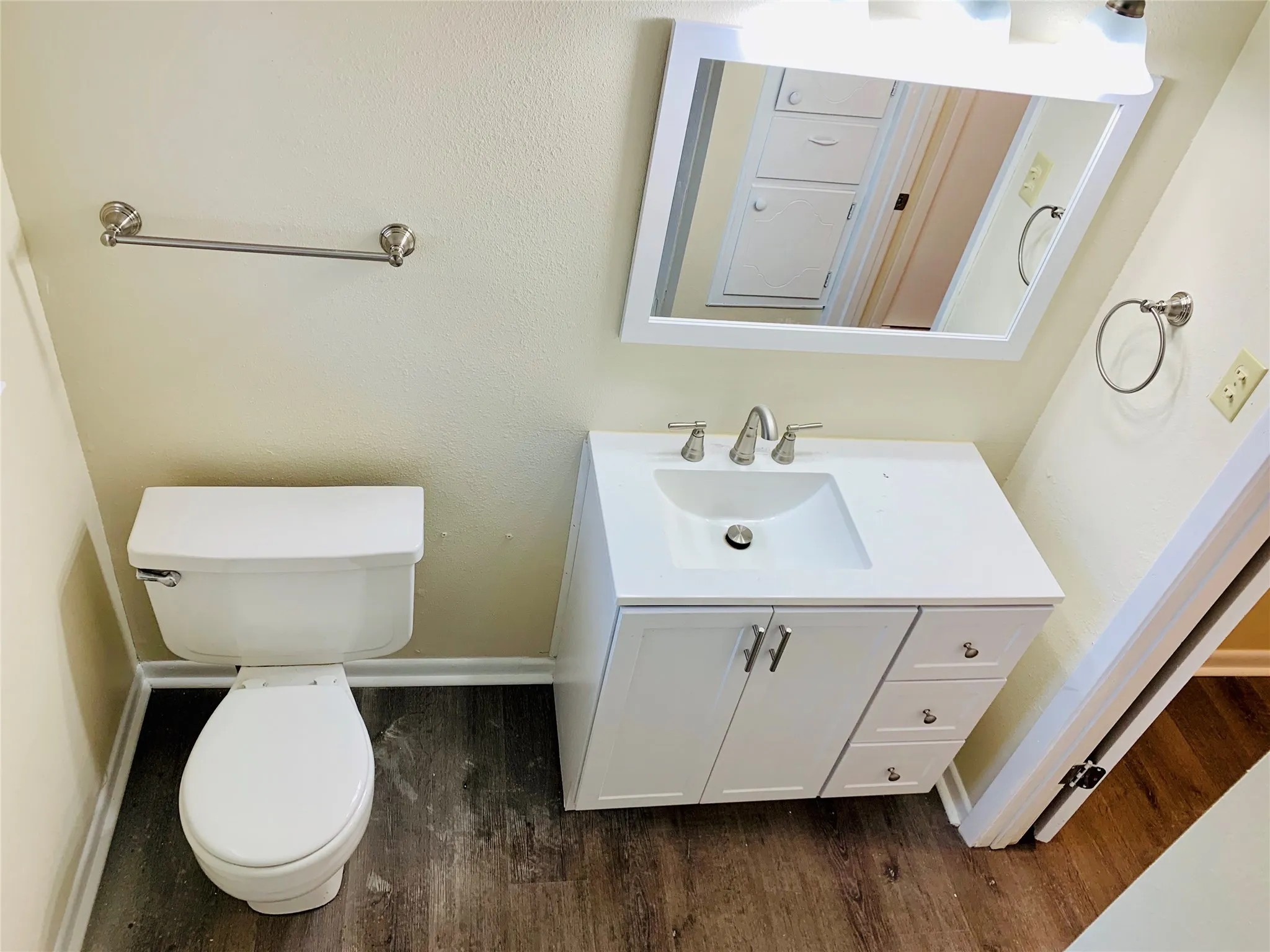 Single Family Residence For Rent in Grayson County , 306 Pecan Street, Howe, Texas 75459, 2 Bedroom, 2 Bathroom, 4 Garage spaces, 1,525 Sqft, built in 1976, mls#21374974, Real Estate Agent in Howe, Homes For Rent in Grayson county, Homes For Rent in Howe, Realtor in Howe Texas, Real Estate Brokerage Independent Realty Texas, Luminita Cordes Realtor