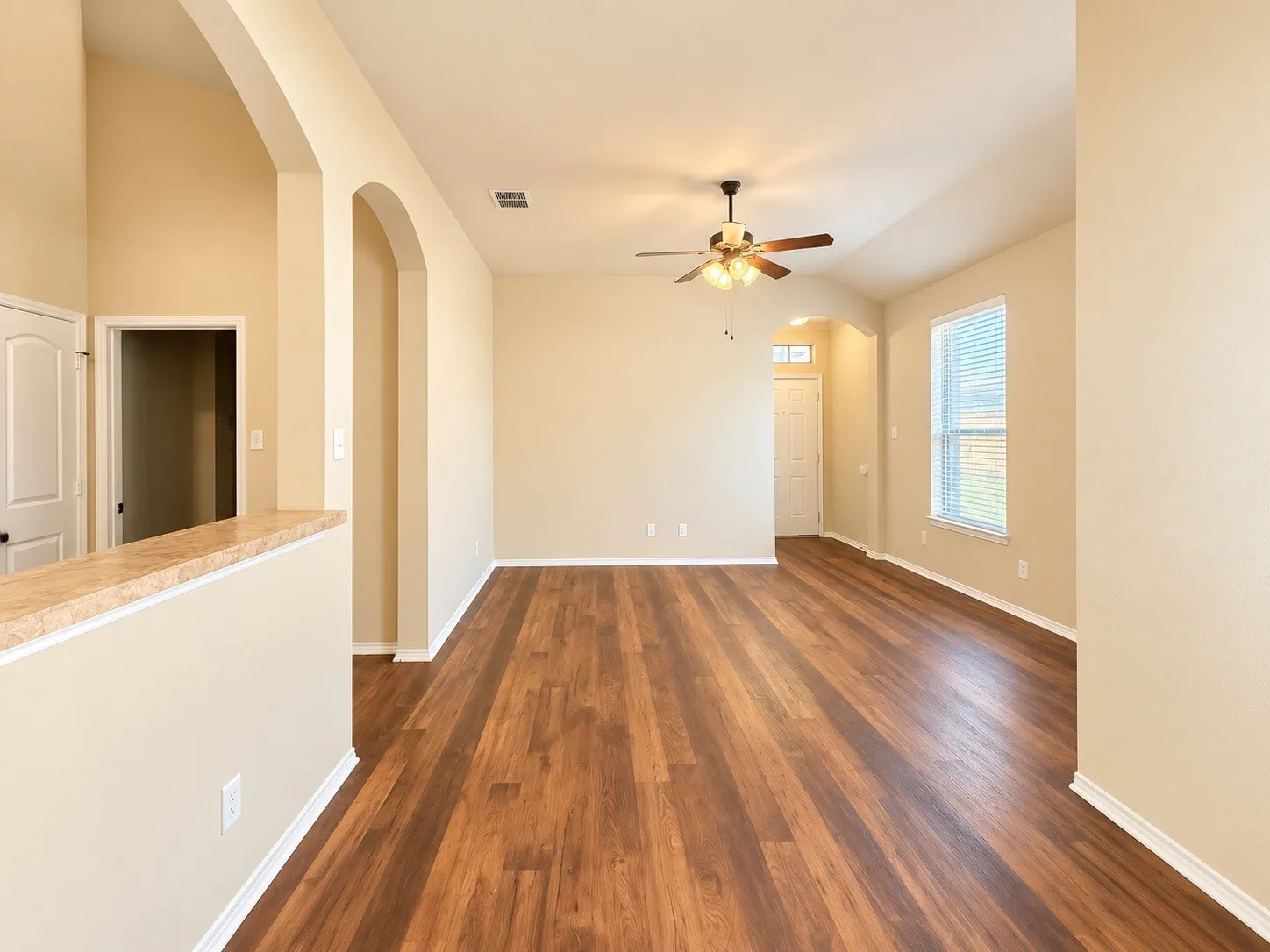 Duplex For Rent in Tarrant County , 1426 Ravenwood Drive, Mansfield, Texas 76063, 3 Bedroom, 2 Bathroom, 2 Garage spaces, 1,206 Sqft, built in 2010, mls#21374994, Real Estate Agent in Mansfield, Homes For Rent in Tarrant county, Homes For Rent in Mansfield, Realtor in Mansfield Texas, Real Estate Brokerage Independent Realty Texas, Luminita Cordes Realtor