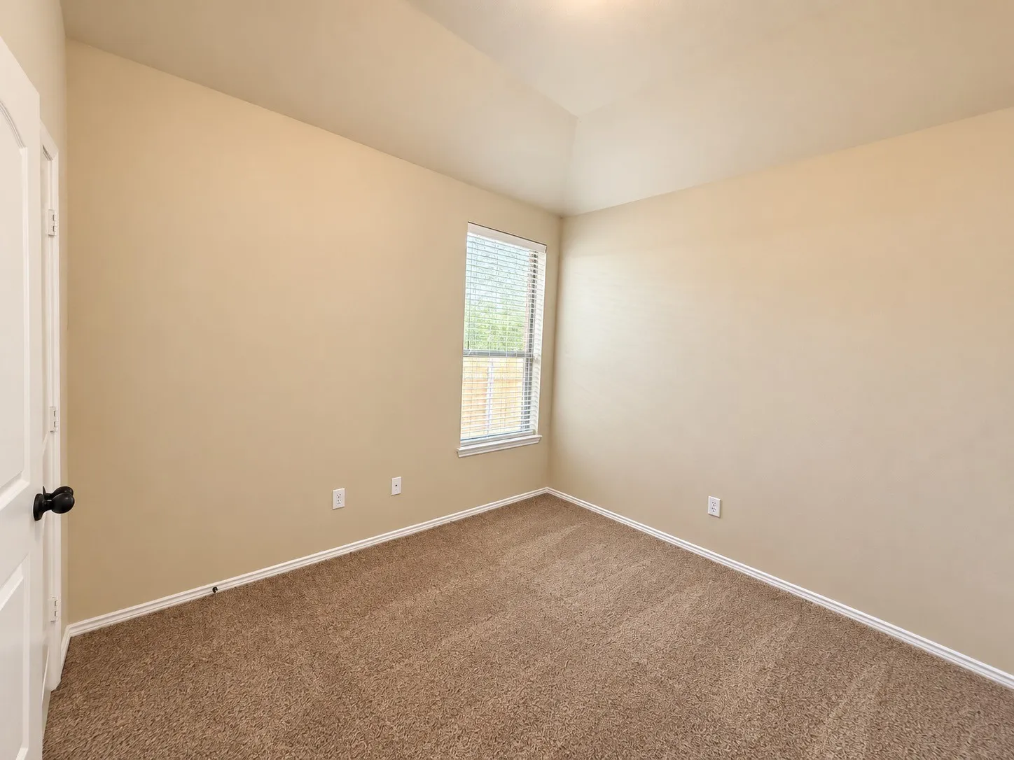 Duplex For Rent in Tarrant County , 1426 Ravenwood Drive, Mansfield, Texas 76063, 3 Bedroom, 2 Bathroom, 2 Garage spaces, 1,206 Sqft, built in 2010, mls#21374994, Real Estate Agent in Mansfield, Homes For Rent in Tarrant county, Homes For Rent in Mansfield, Realtor in Mansfield Texas, Real Estate Brokerage Independent Realty Texas, Luminita Cordes Realtor