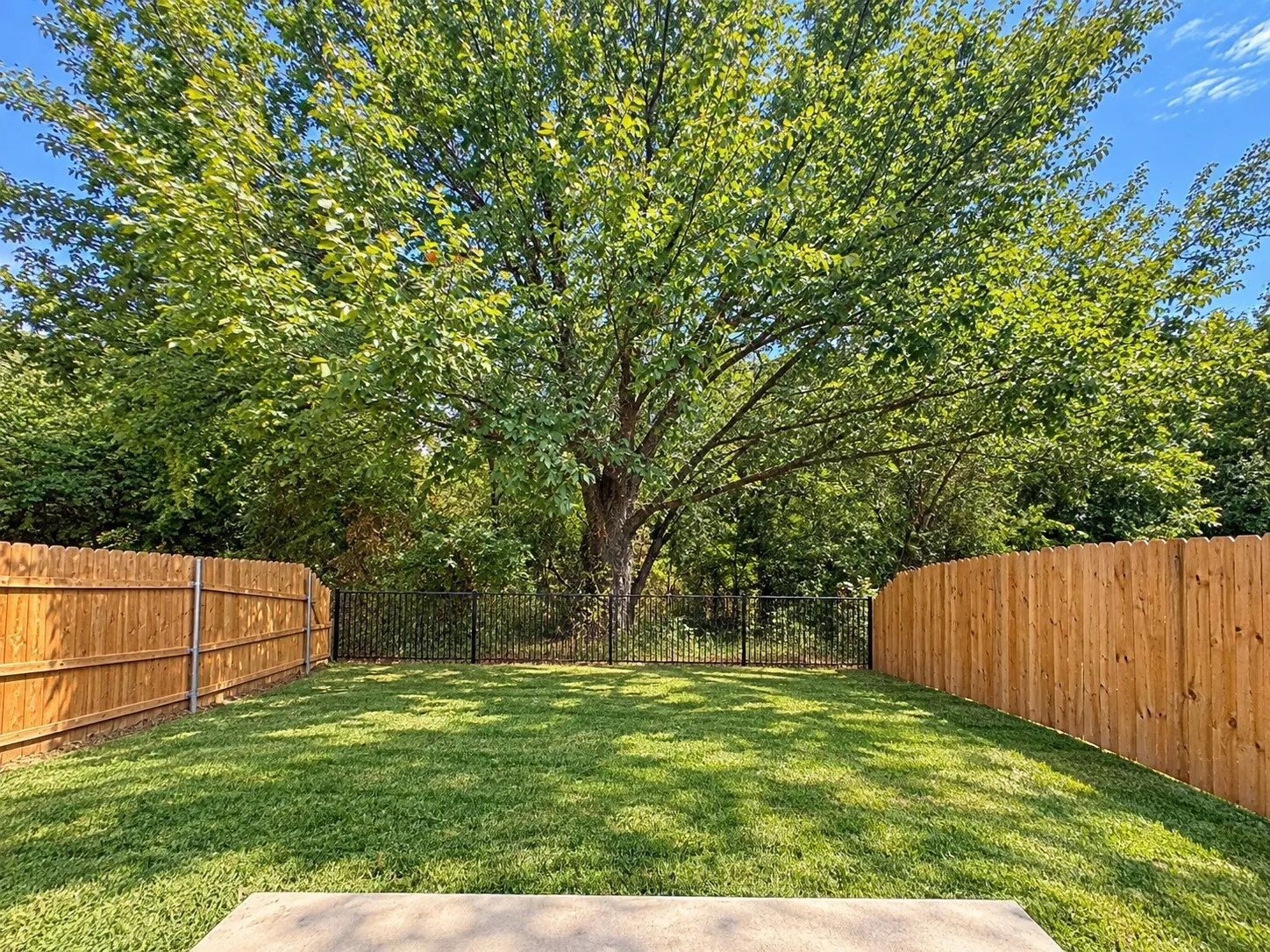 Duplex For Rent in Tarrant County , 1426 Ravenwood Drive, Mansfield, Texas 76063, 3 Bedroom, 2 Bathroom, 2 Garage spaces, 1,206 Sqft, built in 2010, mls#21374994, Real Estate Agent in Mansfield, Homes For Rent in Tarrant county, Homes For Rent in Mansfield, Realtor in Mansfield Texas, Real Estate Brokerage Independent Realty Texas, Luminita Cordes Realtor