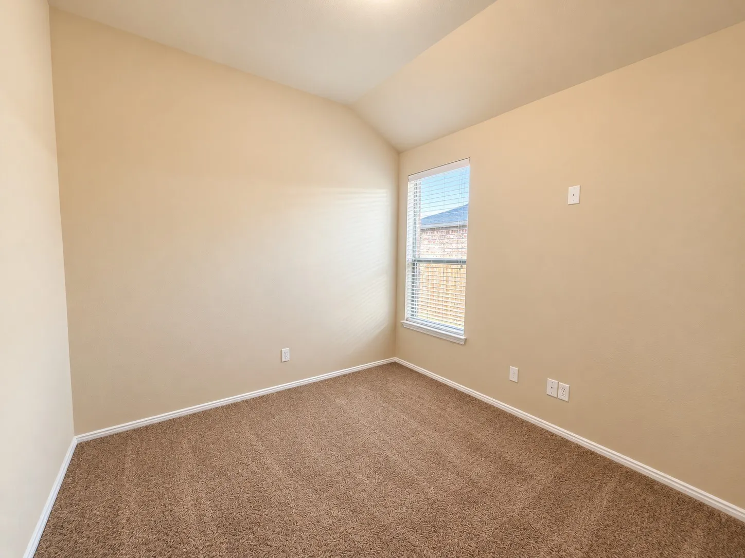 Duplex For Rent in Tarrant County , 1426 Ravenwood Drive, Mansfield, Texas 76063, 3 Bedroom, 2 Bathroom, 2 Garage spaces, 1,206 Sqft, built in 2010, mls#21374994, Real Estate Agent in Mansfield, Homes For Rent in Tarrant county, Homes For Rent in Mansfield, Realtor in Mansfield Texas, Real Estate Brokerage Independent Realty Texas, Luminita Cordes Realtor