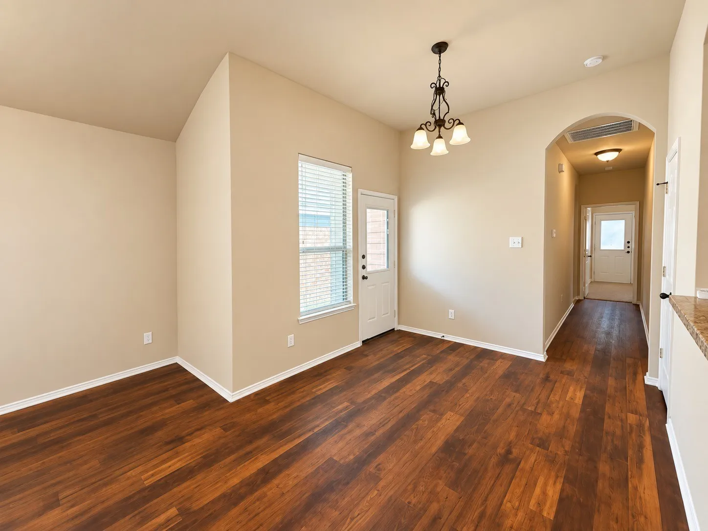 Duplex For Rent in Tarrant County , 1426 Ravenwood Drive, Mansfield, Texas 76063, 3 Bedroom, 2 Bathroom, 2 Garage spaces, 1,206 Sqft, built in 2010, mls#21374994, Real Estate Agent in Mansfield, Homes For Rent in Tarrant county, Homes For Rent in Mansfield, Realtor in Mansfield Texas, Real Estate Brokerage Independent Realty Texas, Luminita Cordes Realtor
