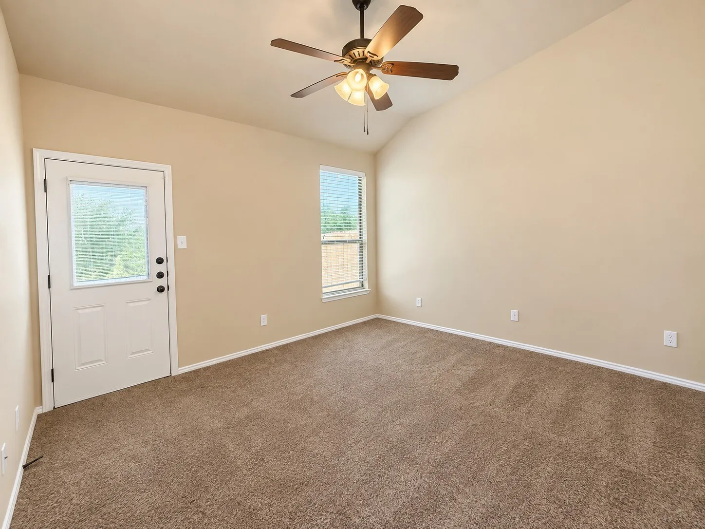 Duplex For Rent in Tarrant County , 1426 Ravenwood Drive, Mansfield, Texas 76063, 3 Bedroom, 2 Bathroom, 2 Garage spaces, 1,206 Sqft, built in 2010, mls#21374994, Real Estate Agent in Mansfield, Homes For Rent in Tarrant county, Homes For Rent in Mansfield, Realtor in Mansfield Texas, Real Estate Brokerage Independent Realty Texas, Luminita Cordes Realtor