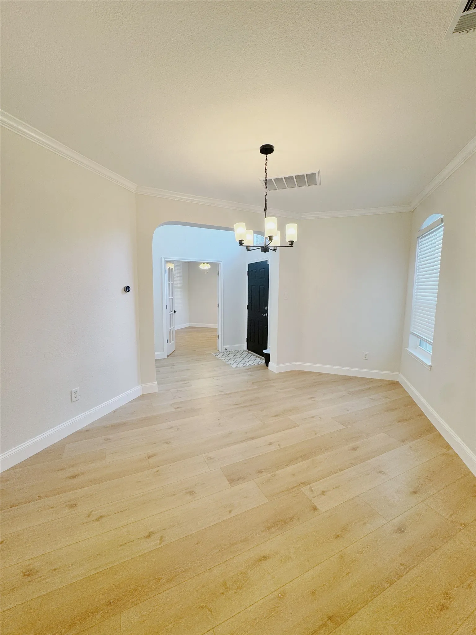 Single Family Residence For Rent in Denton County , 8339 Davis Drive, Frisco, Texas 75036, 4 Bedroom, 3 Bathroom, 2 Garage spaces, 2,663 Sqft, built in 2002, mls#21375010, Real Estate Agent in Frisco, Homes For Rent in Denton county, Homes For Rent in Frisco, Realtor in Frisco Texas, Real Estate Brokerage Independent Realty Texas, Luminita Cordes Realtor