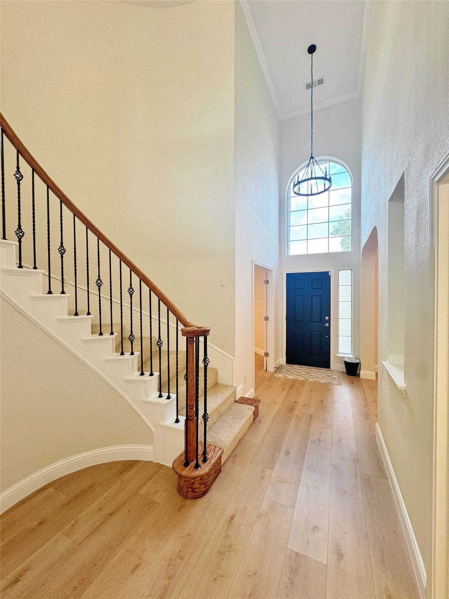 Single Family Residence For Rent in Denton County , 8339 Davis Drive, Frisco, Texas 75036, 4 Bedroom, 3 Bathroom, 2 Garage spaces, 2,663 Sqft, built in 2002, mls#21375010, Real Estate Agent in Frisco, Homes For Rent in Denton county, Homes For Rent in Frisco, Realtor in Frisco Texas, Real Estate Brokerage Independent Realty Texas, Luminita Cordes Realtor