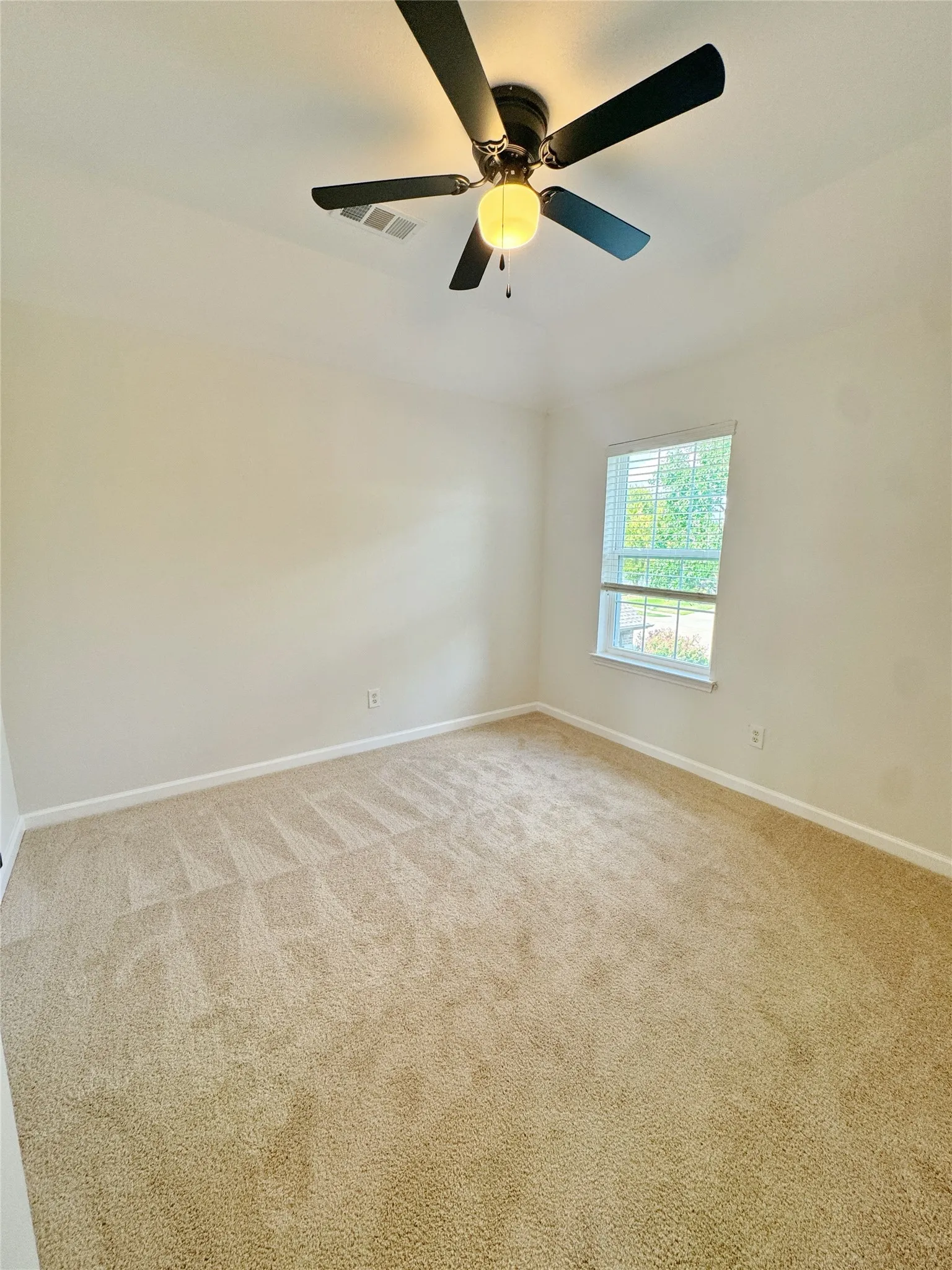 Single Family Residence For Rent in Denton County , 8339 Davis Drive, Frisco, Texas 75036, 4 Bedroom, 3 Bathroom, 2 Garage spaces, 2,663 Sqft, built in 2002, mls#21375010, Real Estate Agent in Frisco, Homes For Rent in Denton county, Homes For Rent in Frisco, Realtor in Frisco Texas, Real Estate Brokerage Independent Realty Texas, Luminita Cordes Realtor