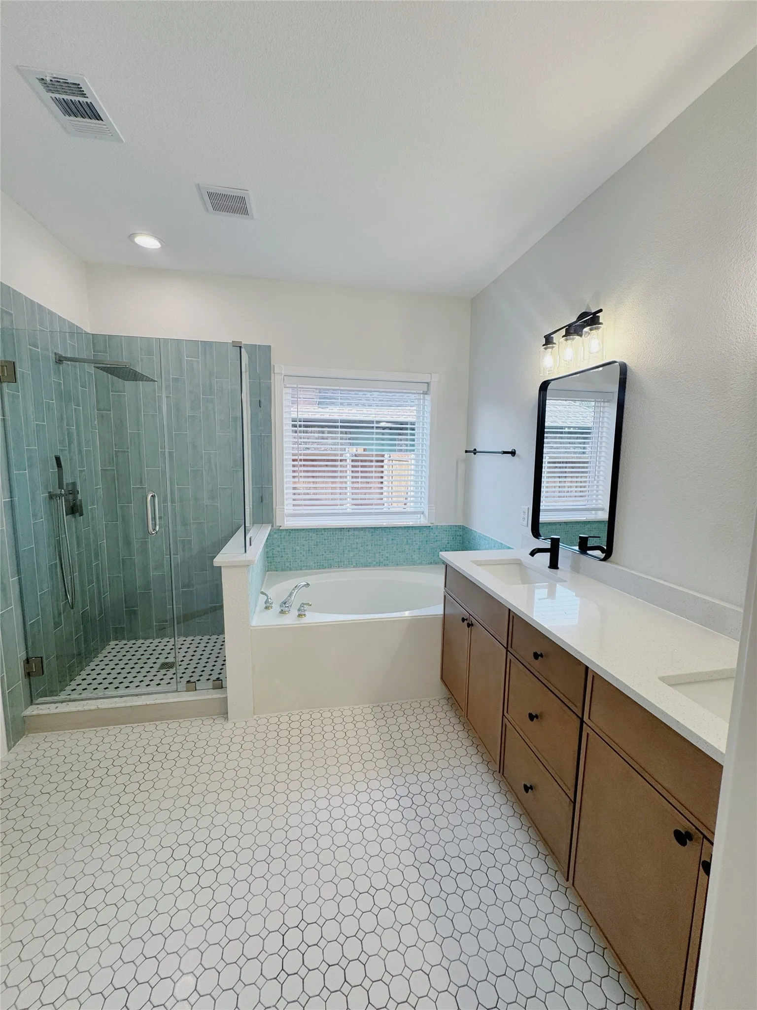 Single Family Residence For Rent in Denton County , 8339 Davis Drive, Frisco, Texas 75036, 4 Bedroom, 3 Bathroom, 2 Garage spaces, 2,663 Sqft, built in 2002, mls#21375010, Real Estate Agent in Frisco, Homes For Rent in Denton county, Homes For Rent in Frisco, Realtor in Frisco Texas, Real Estate Brokerage Independent Realty Texas, Luminita Cordes Realtor